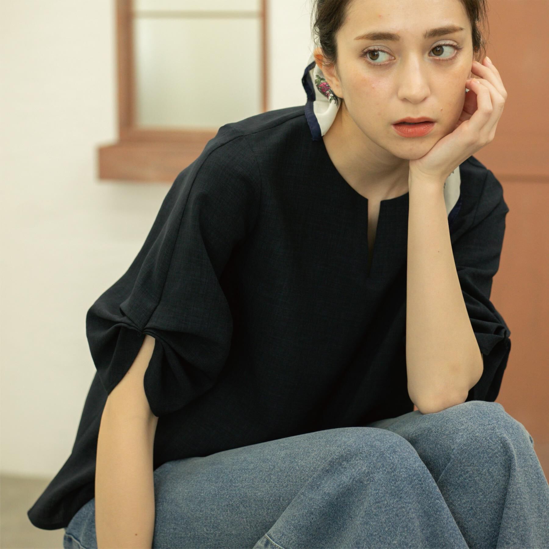 OPAQUE.CLIP「リネンライクキーネックタックスリーブブラウス【洗濯機洗い可/吸水速乾/接触冷感】」|シャツ・ブラウス|