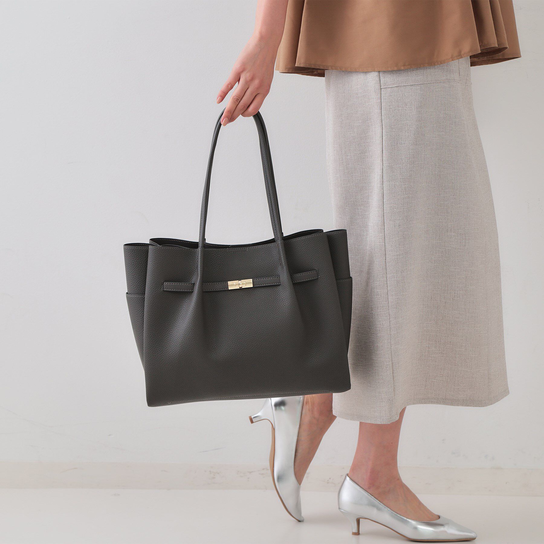 OPAQUE.CLIP「【軽量/A4サイズ対応/通勤対応】フロントベルトデザイントートバッグ」|トートバッグ|