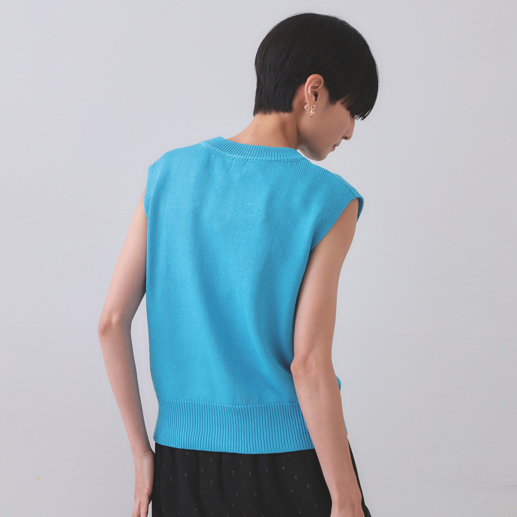 OPAQUE.CLIP「変形ブロンズボタンニットベスト【洗濯機洗い可】」|ベスト・ジレ|