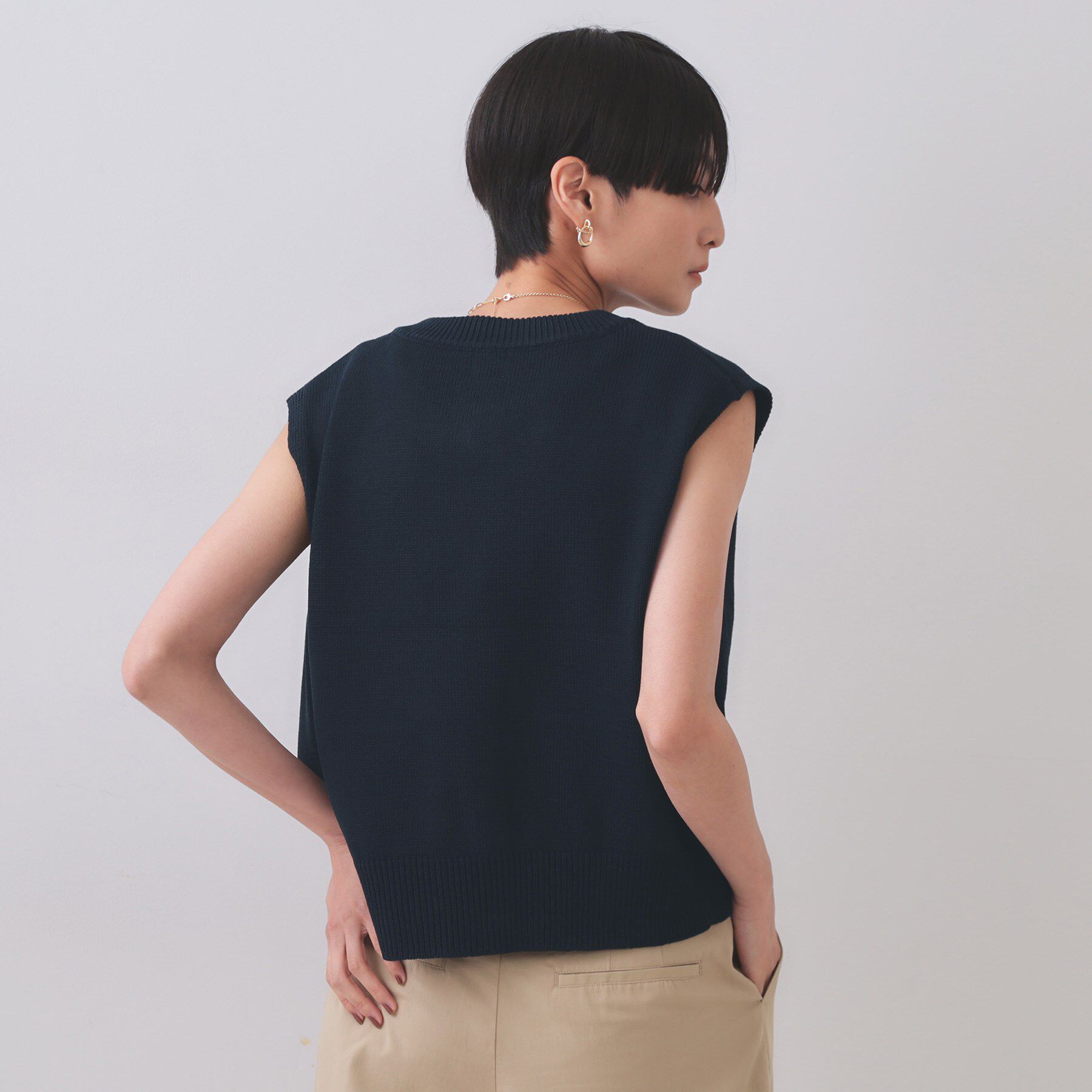 OPAQUE.CLIP「変形ブロンズボタンニットベスト【洗濯機洗い可】」|ベスト・ジレ|