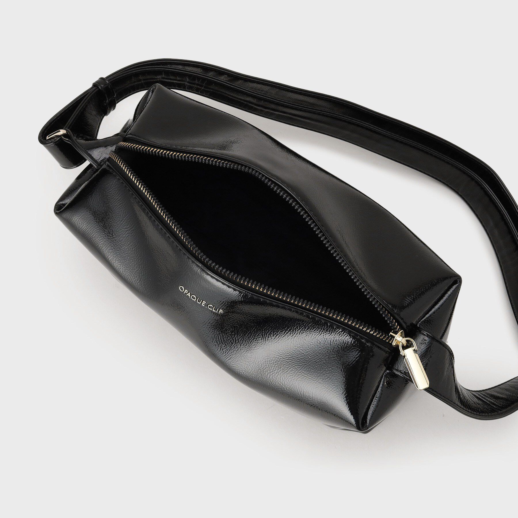 OPAQUE.CLIP「【2WAY】エナメルワイドスクエアボストンバッグ」|ショルダー・メッセンジャー|