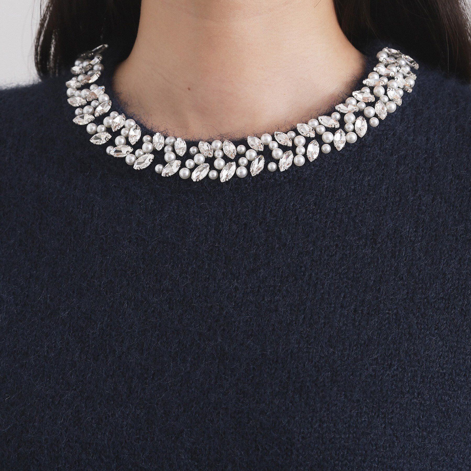 OPAQUE.CLIP「ビジューネックミドルゲージニット【洗濯機OK】」|ニット・セーター|