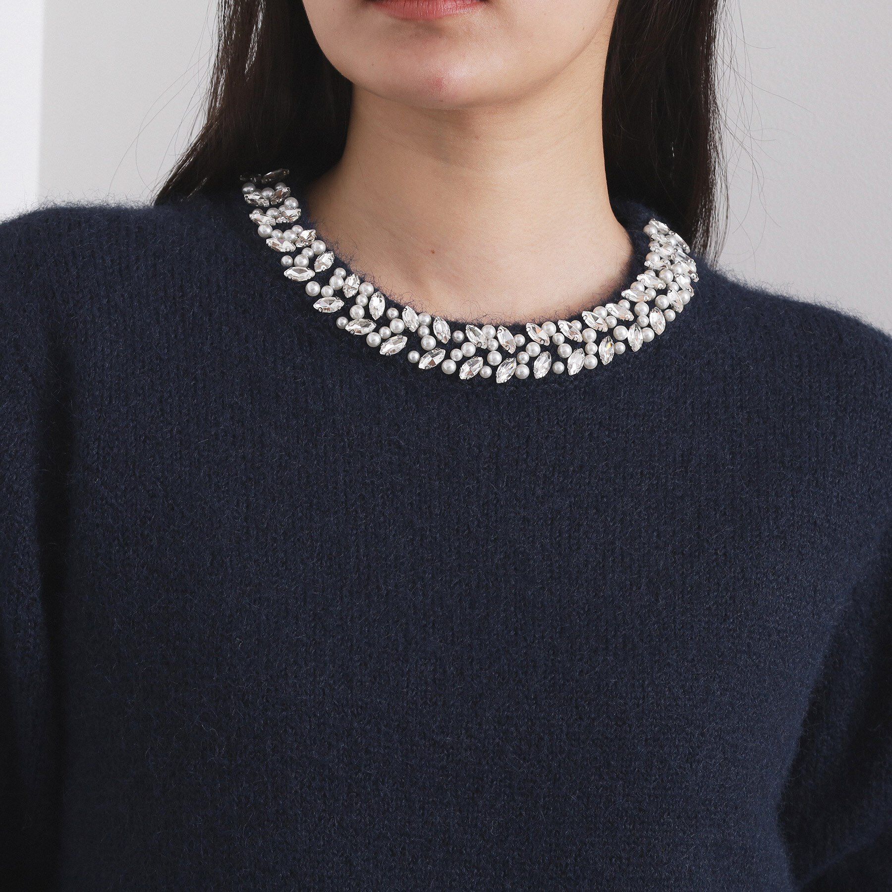 OPAQUE.CLIP「ビジューネックミドルゲージニット【洗濯機OK】」|ニット・セーター|