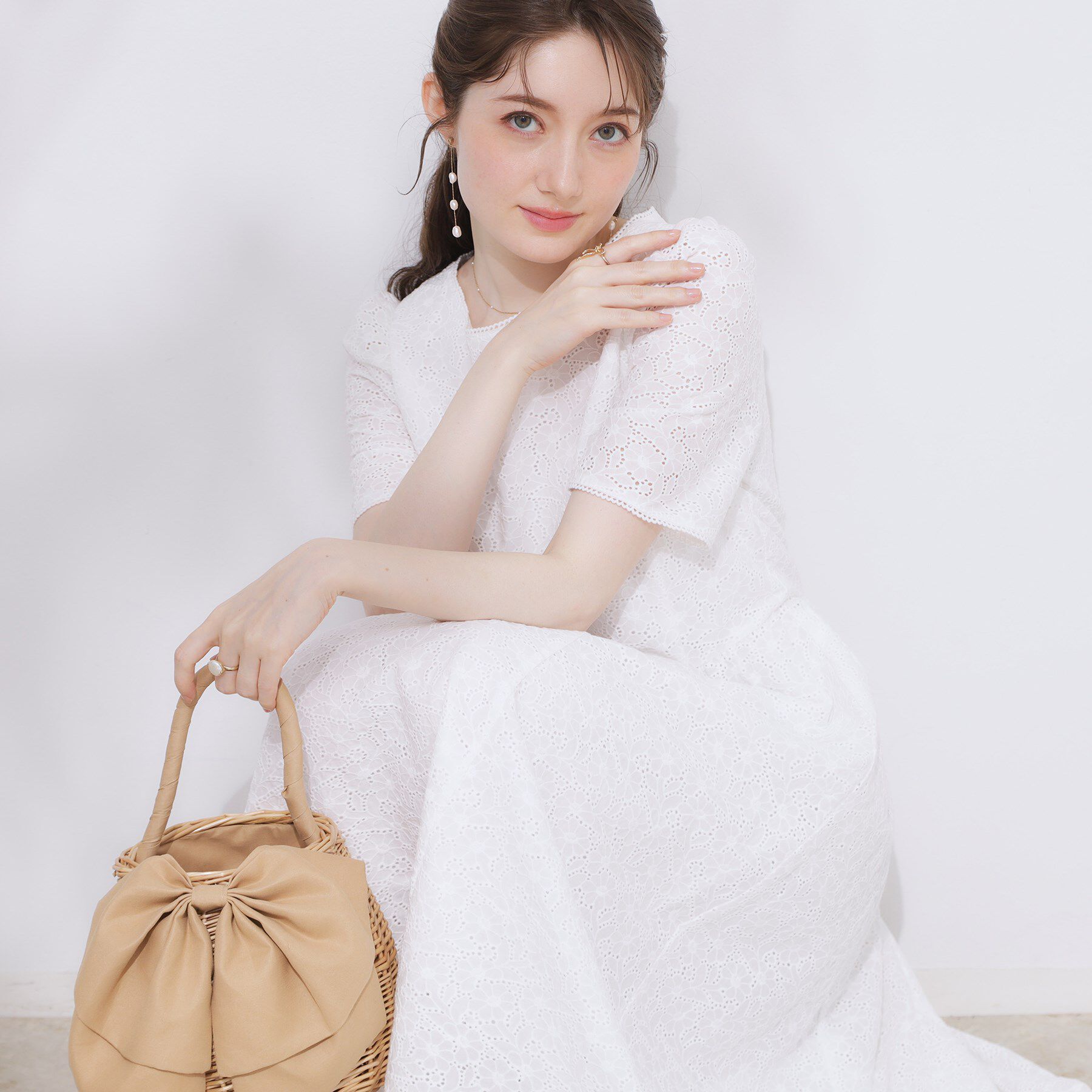 Couture broach「【一枚で着映える・華やか・花柄刺繍】カットワークレースワンピ」|ワンピース|