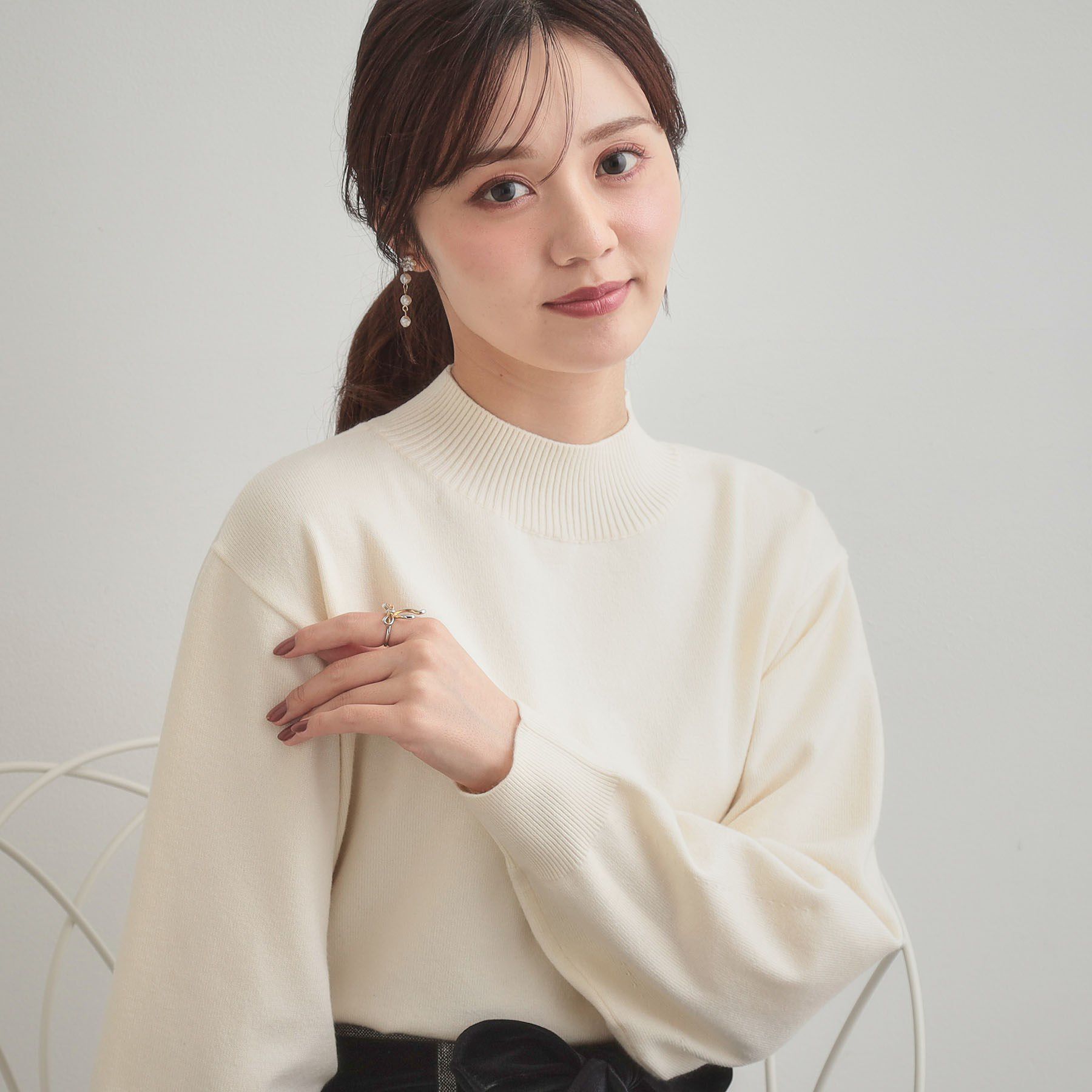 Couture broach「【後ろ姿も着映える・通勤】バックレースアップ微起毛ニット」|ニット・セーター|