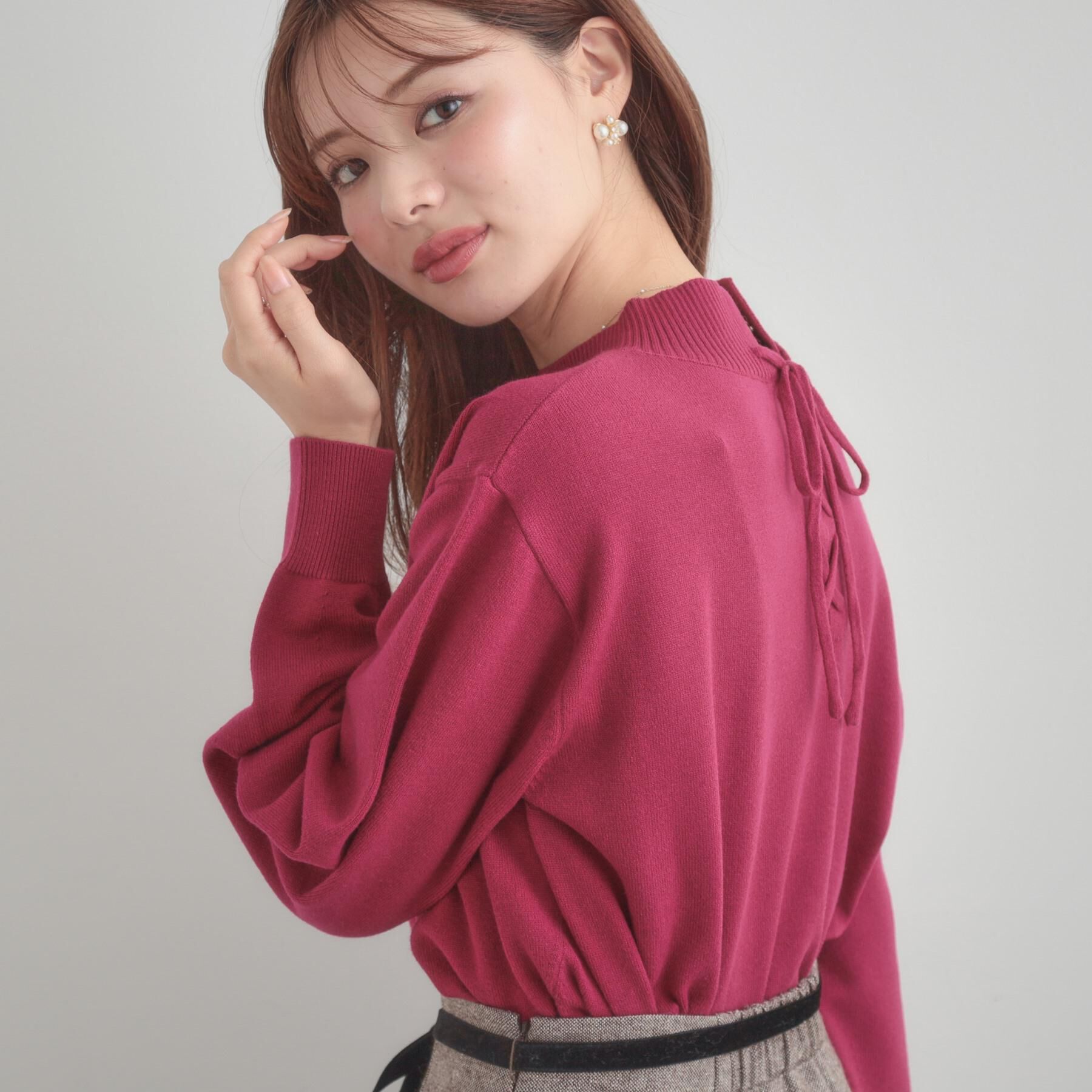 Couture broach「【後ろ姿も着映える・通勤】バックレースアップ微起毛ニット」|ニット・セーター|ピンク(074)