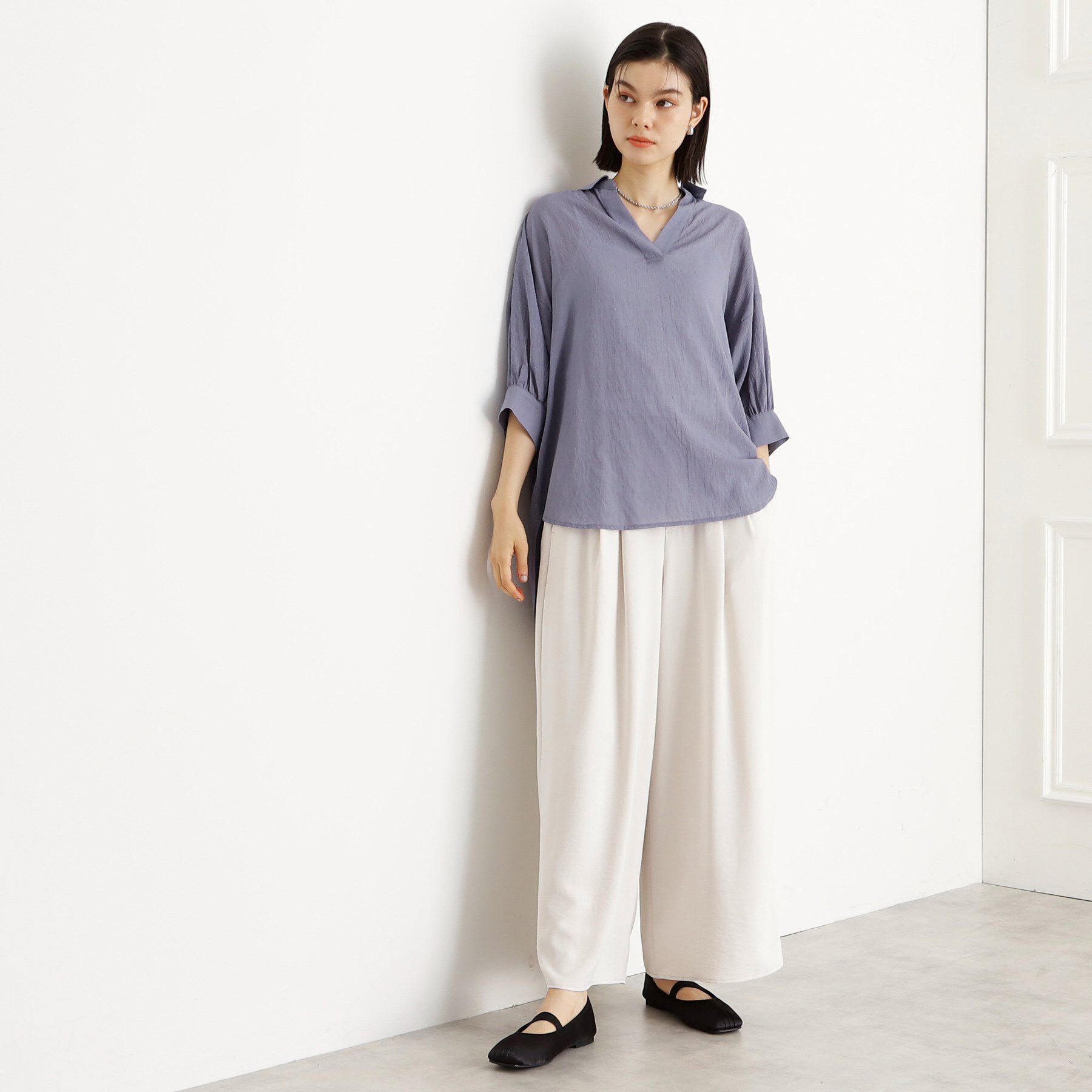 THE SHOP TK「後ろギャザーシアーシャツ【体型カバー／洗える】」|シャツ・ブラウス|