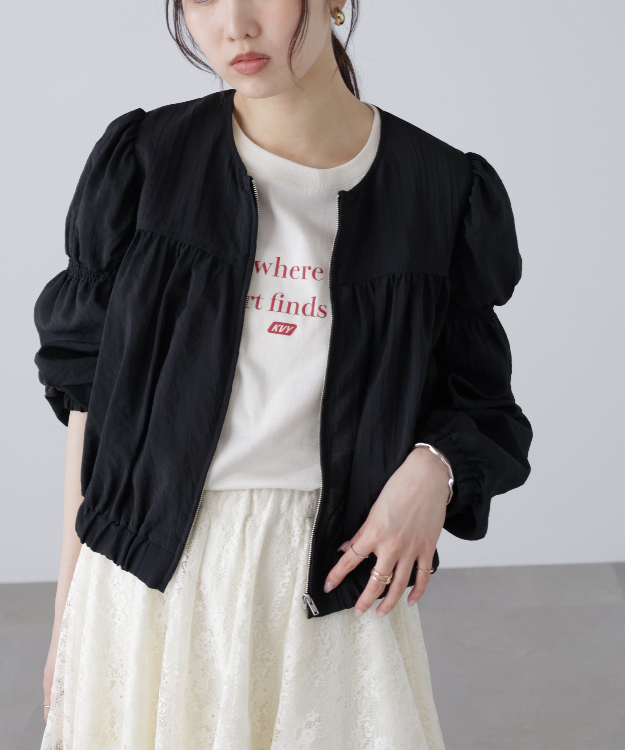  「ノーカラーギャザーシャツブルゾン」|ブルゾン・スタジャン|