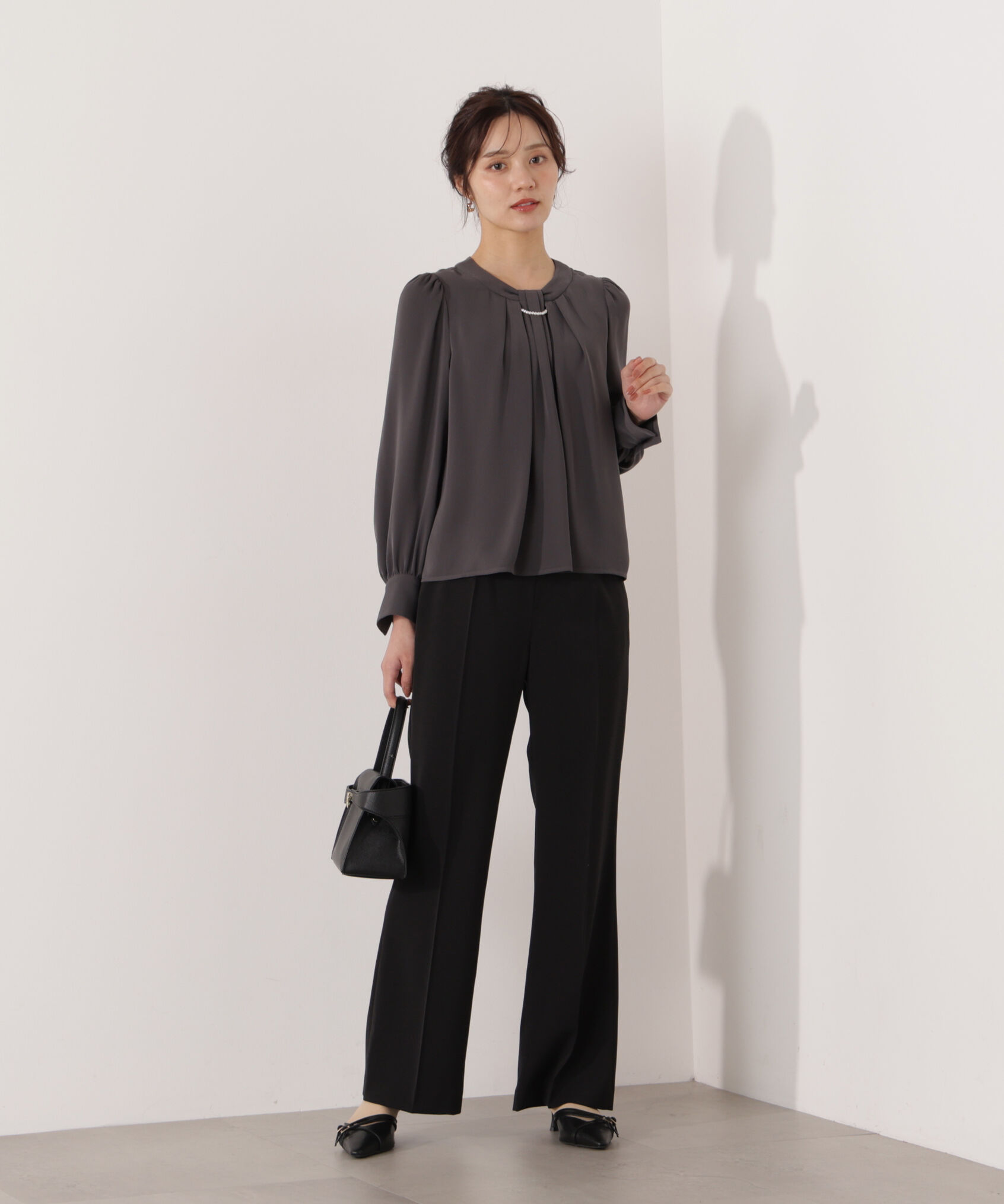 PROPORTION BODY DRESSING「パール付きベーシックブラウス 26SS」|シャツ・ブラウス|