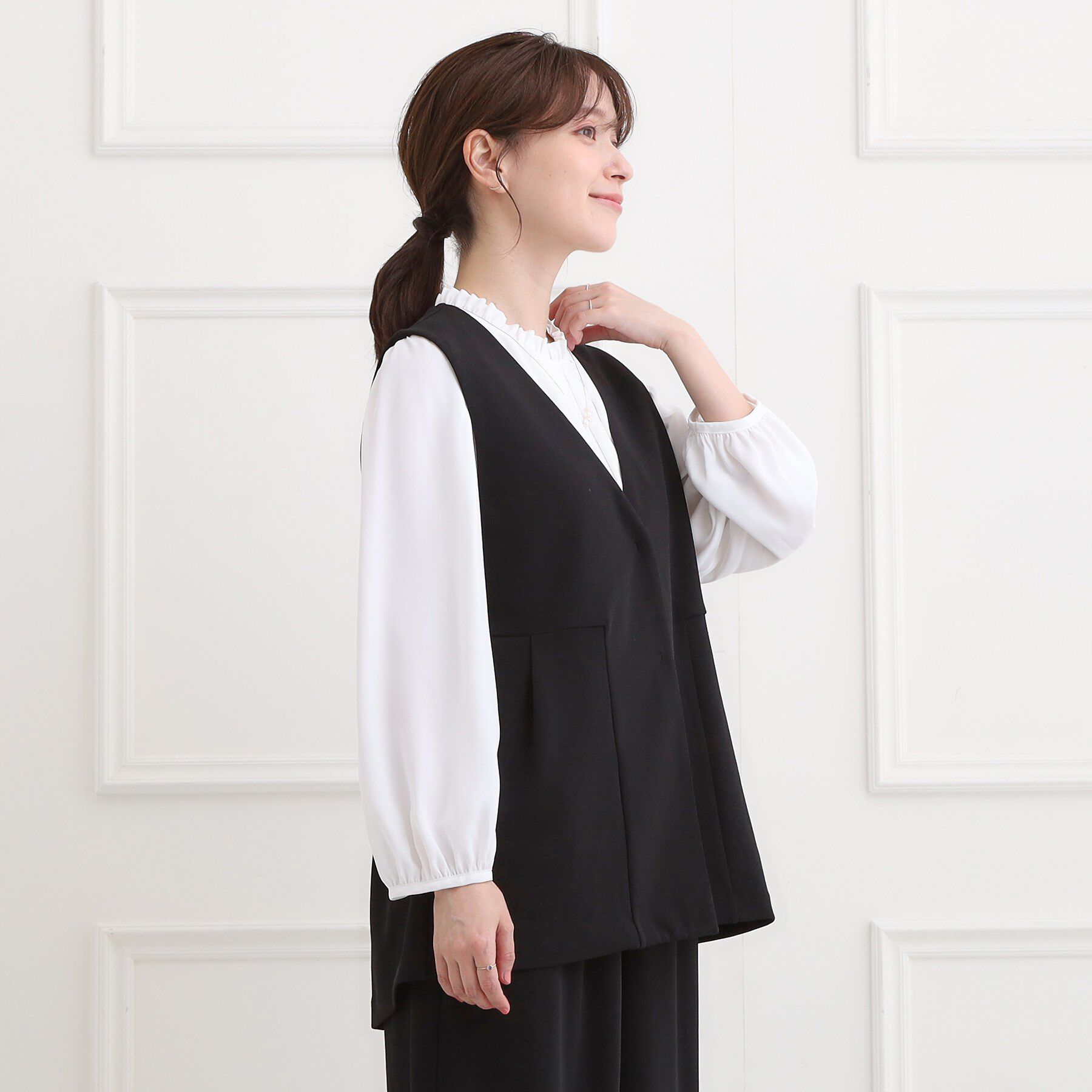 SHOO･LA･RUE「【洗濯機可/セットアップ可/S-3L】きちんと楽に。カットジョーゼット ペプラムジレ」|ベスト・ジレ|