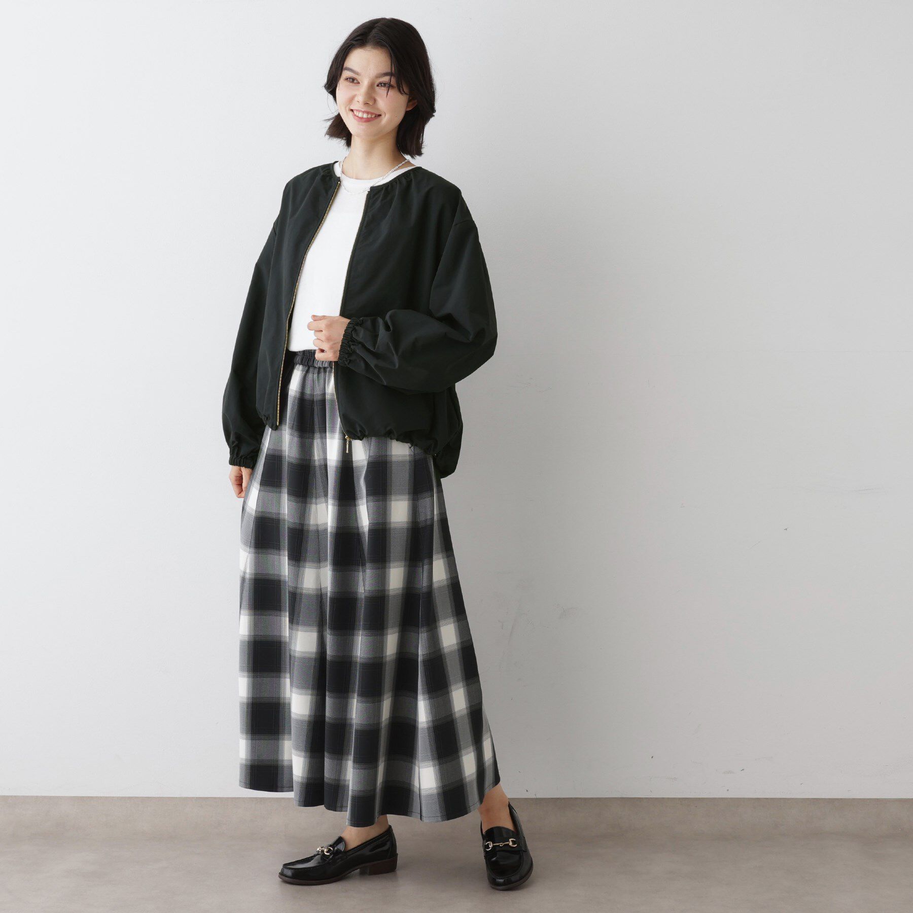 Dessin「【撥水・洗える】クルーネックブルゾン」|ブルゾン・スタジャン|