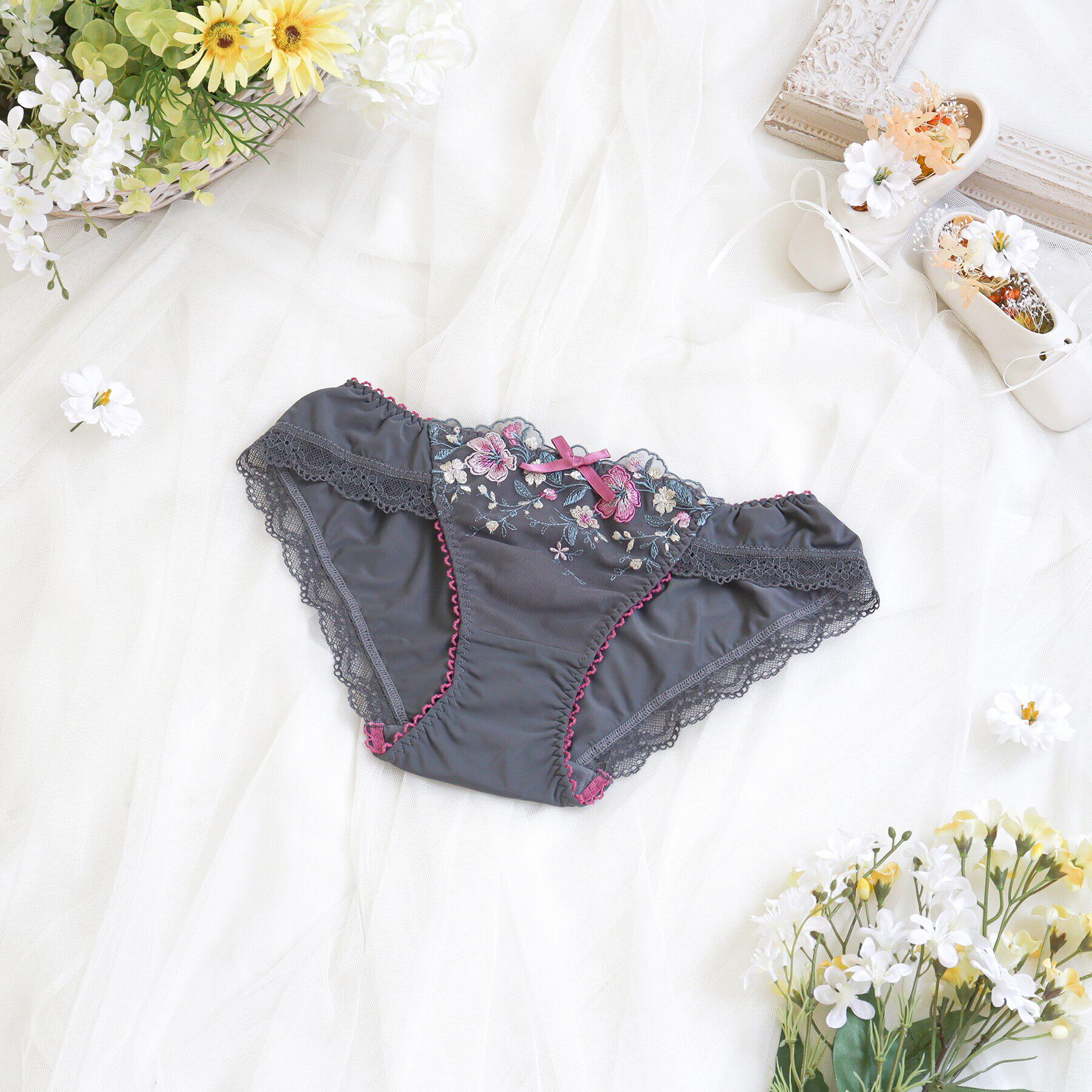 Risa Magli「シェンナ ノーマルショーツ」|インナー|グレー(012)