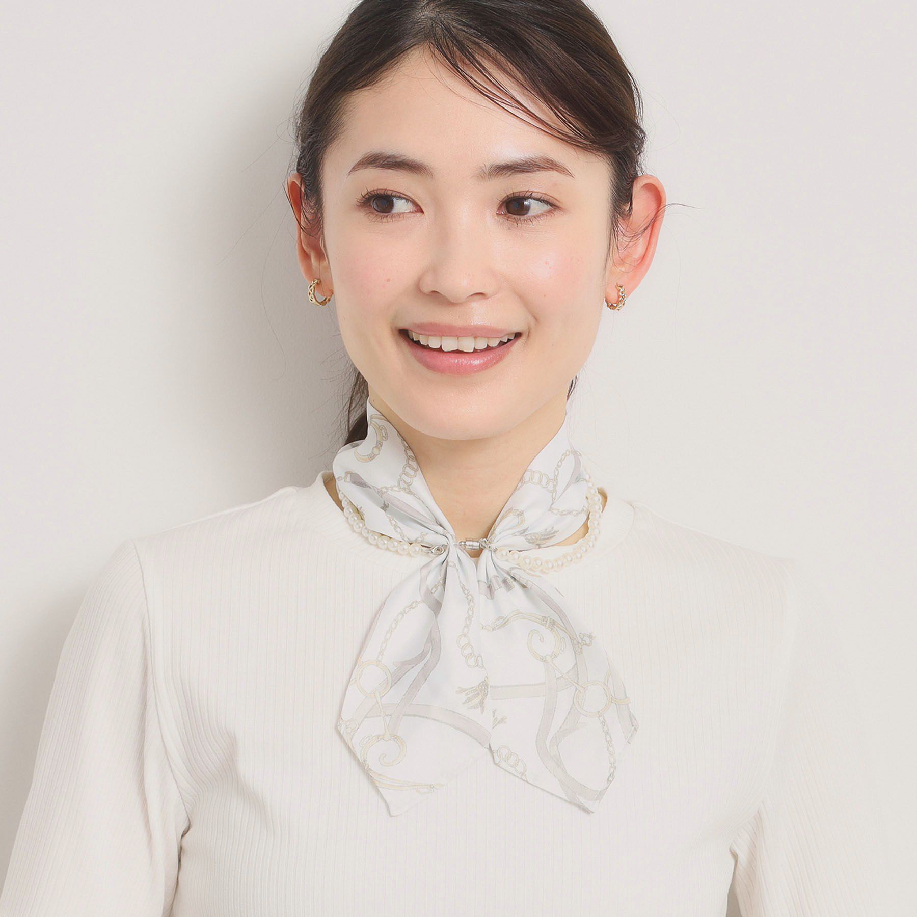 ITS&rsquo;DEMO「マグネット付きパール調ネックレススカーフ」|バンダナ・スカーフ|