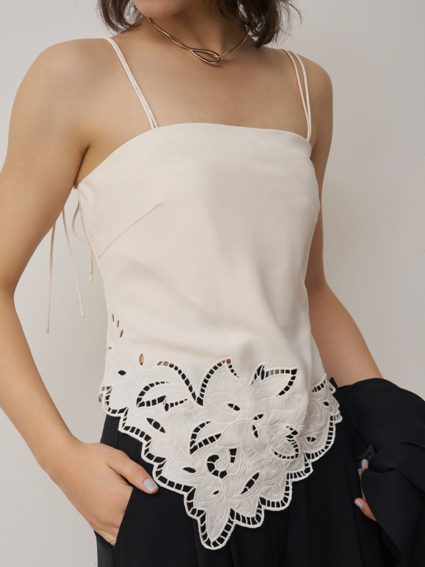 SNIDEL「ヘムエンブロイダリーキャミ」|キャミソール|