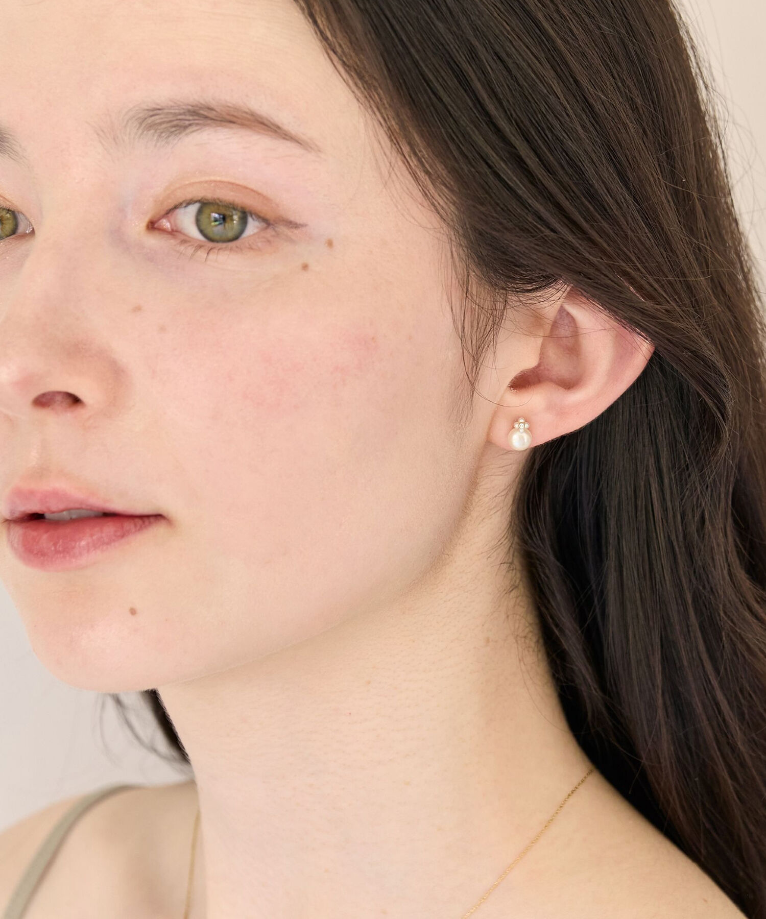 Phoebe「【金属アレルギー対応】タイニーフラワーパールセラミックポストピアス　お花モチーフ/小粒パール」|ピアス|