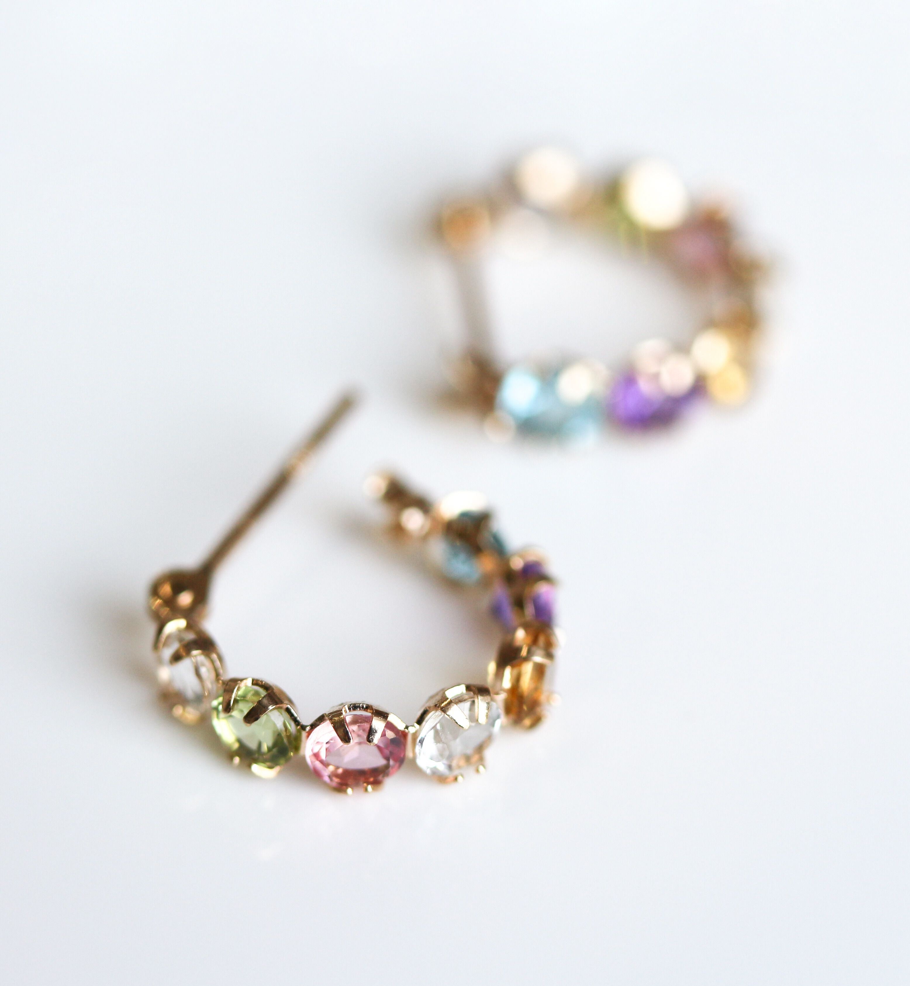  「マルチカラー スナップ フープ ピアス | K10YG」|ピアス|