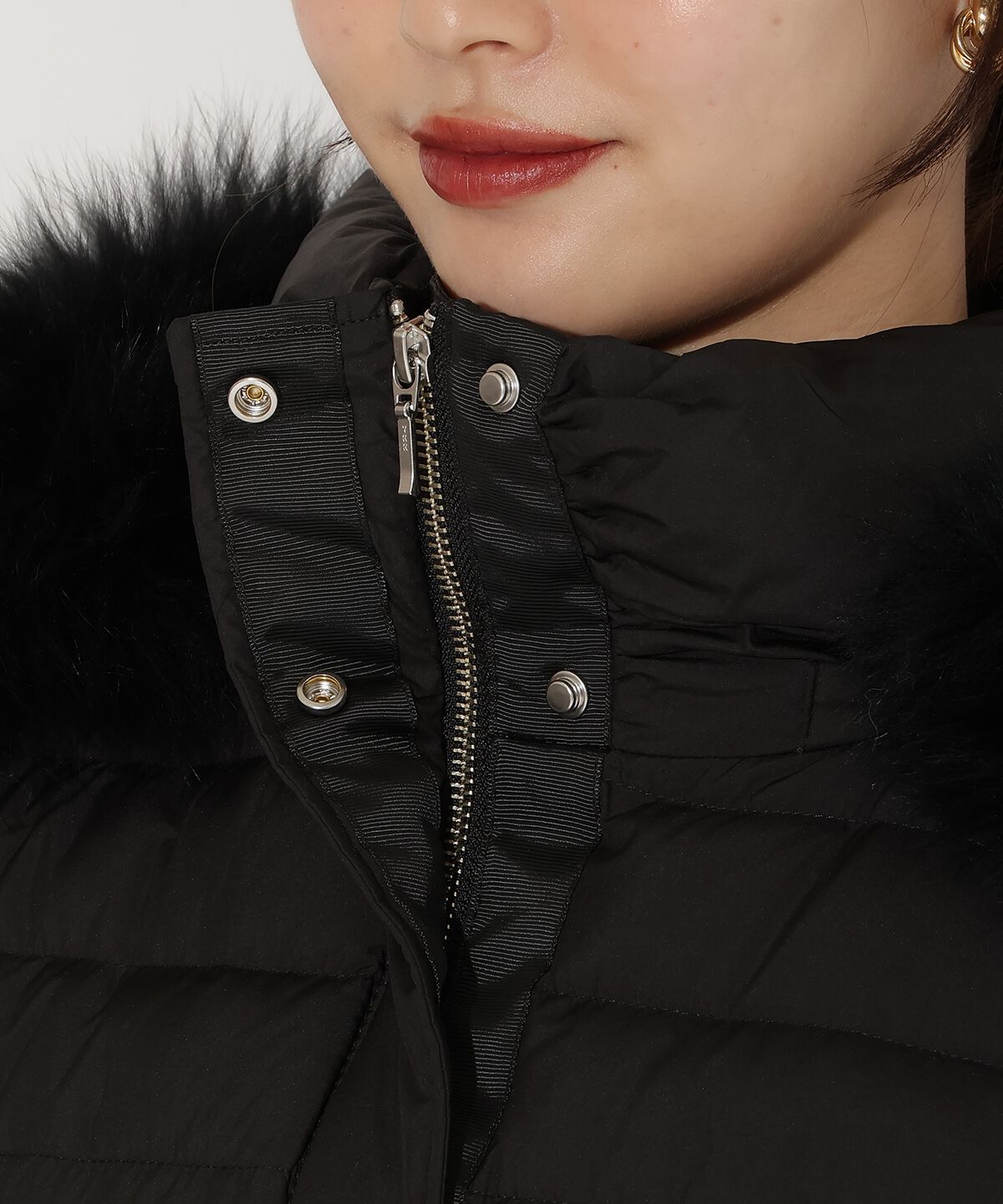 アンドクチュール「ベルト付きFOXファーミドル丈ダウン」|ダウン|