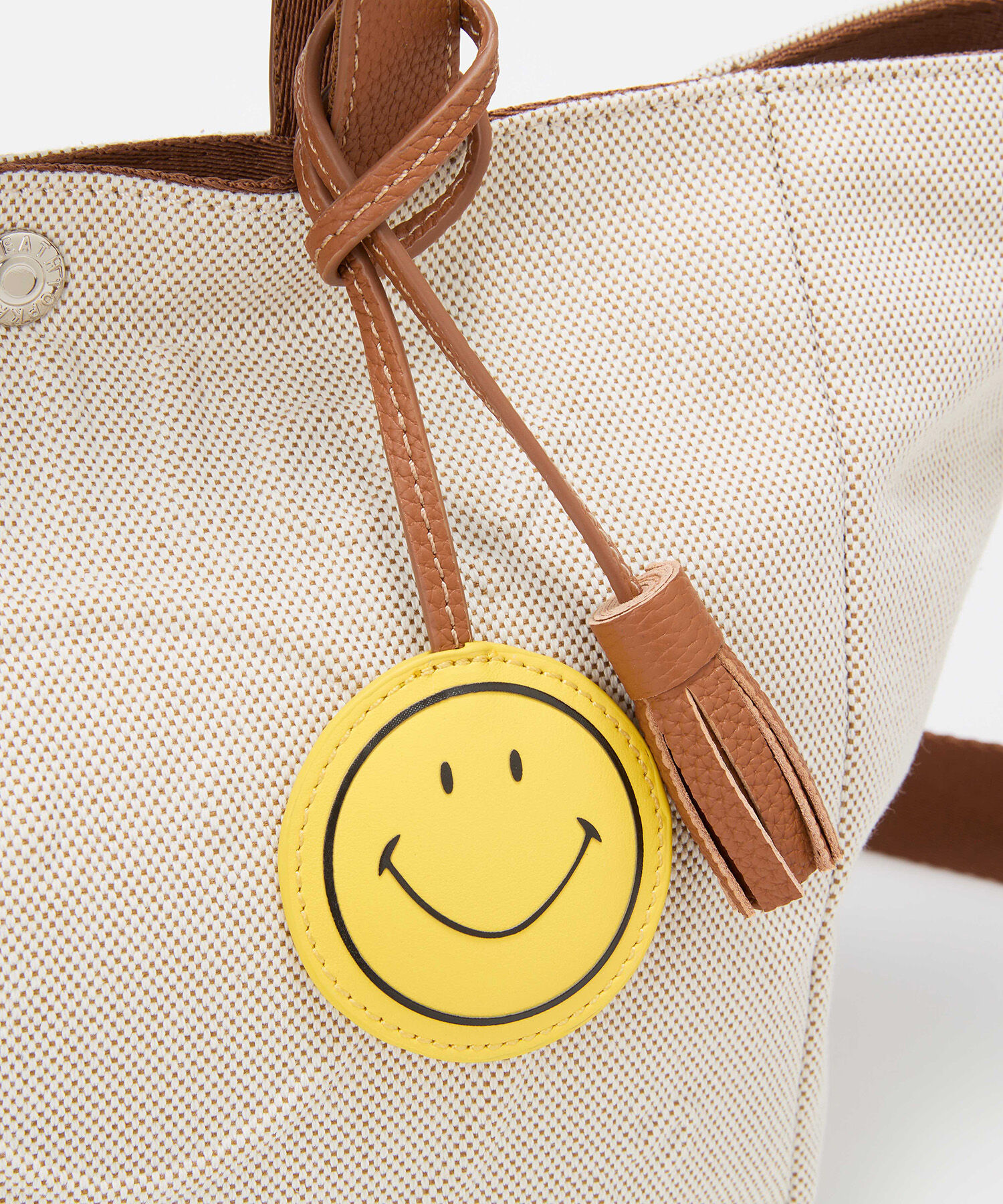 TOPKAPI BREATH「【Breath TOPKAPI】SMILE COLLECTION エンボス スマイル 2way トートバッグ /スマイルチャーム付き」|トートバッグ|
