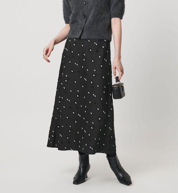 UNITED ARROWS「サテン フラワー ジャガード ロングスカート ブラック」|フレア|