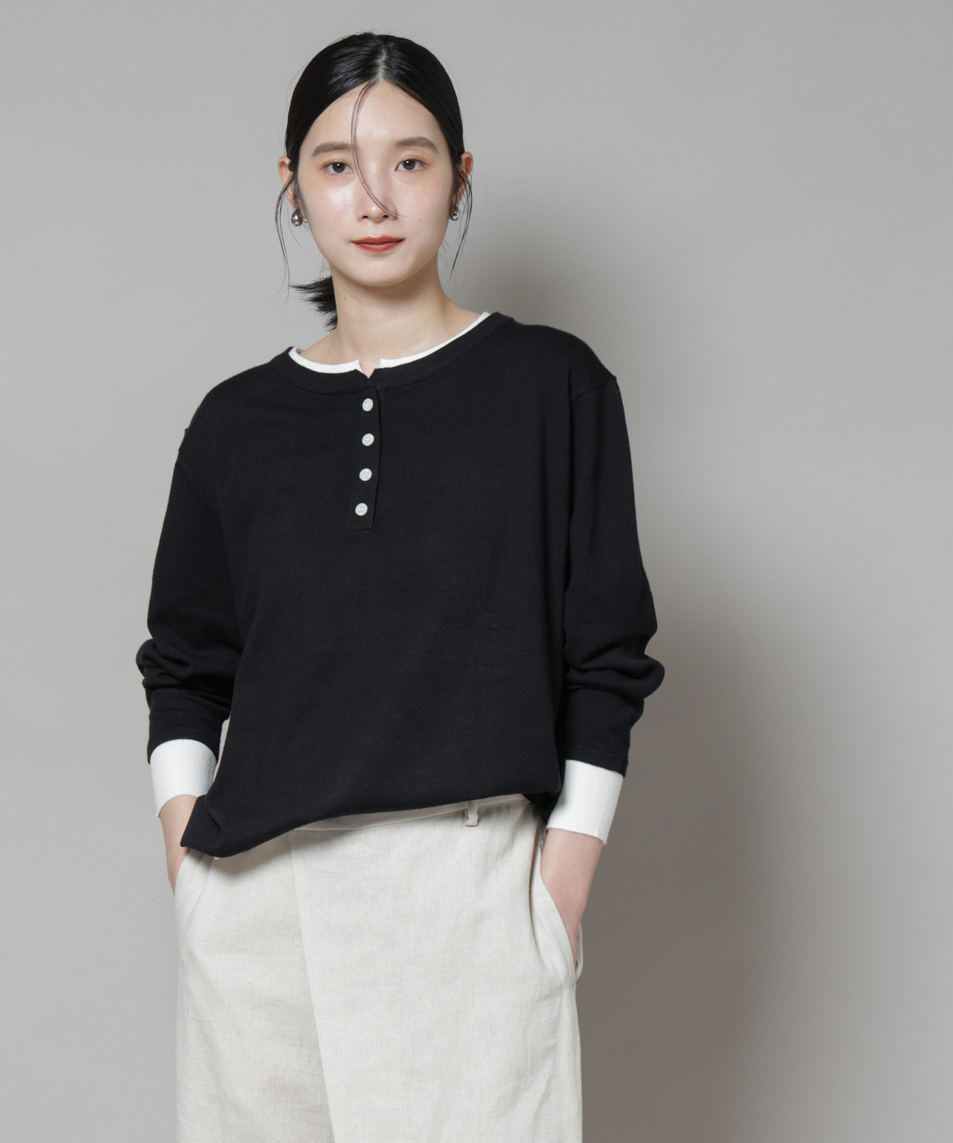 nano･universe「レイヤード風バイカラーヘンリーネックニット」|ニット・セーター|ブラック