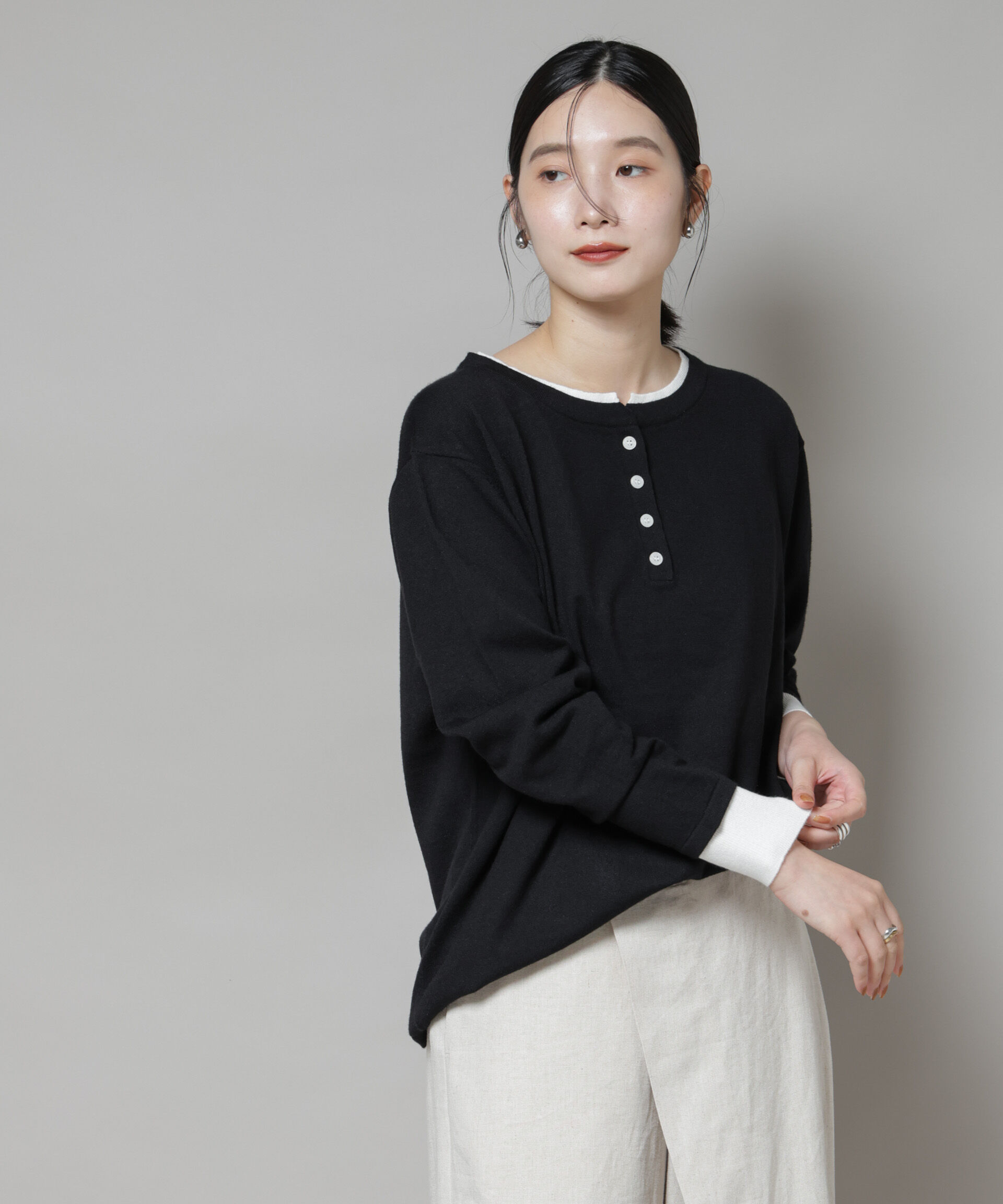 nano･universe「レイヤード風バイカラーヘンリーネックニット」|ニット・セーター|