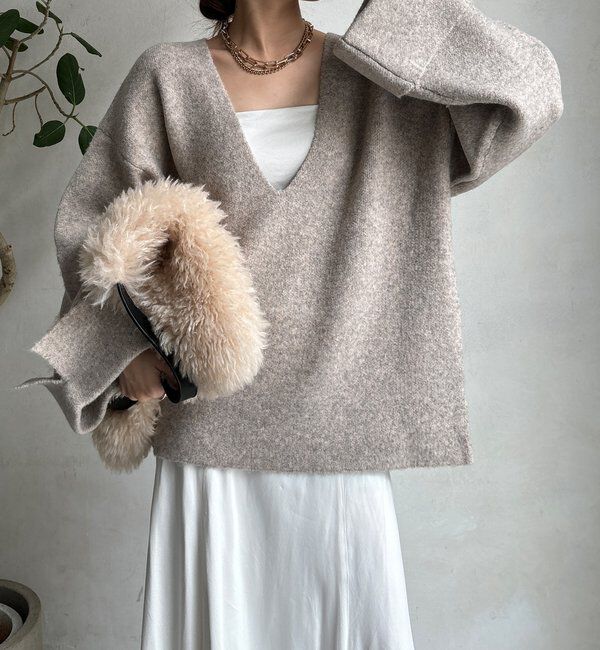  「【WEB限定】深Vワイドスリーブプルオーバー」|ニット・セーター|