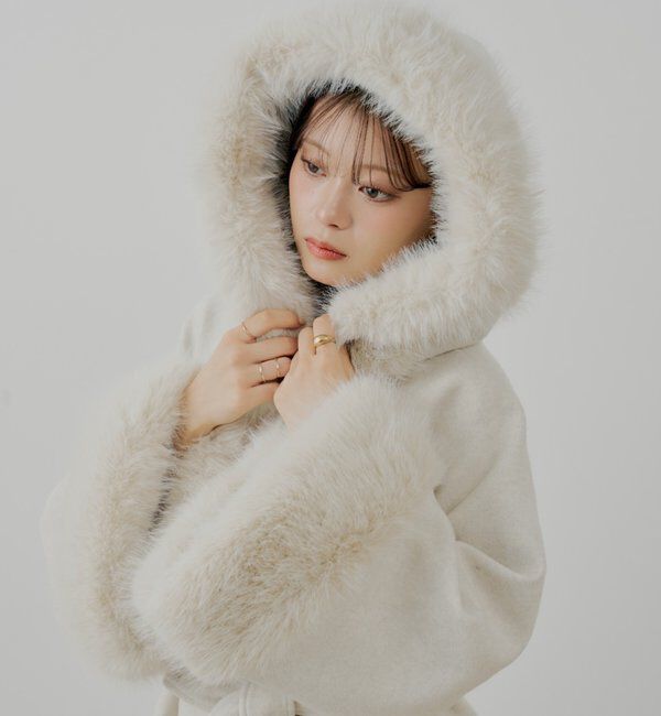  「【4色展開】ファー襟ケープコート」|その他|