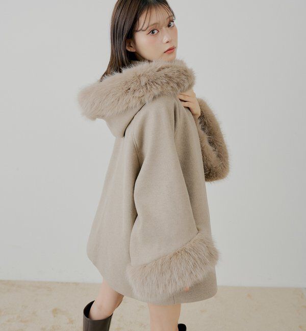  「【4色展開】ファー襟ケープコート」|その他|ベージュ