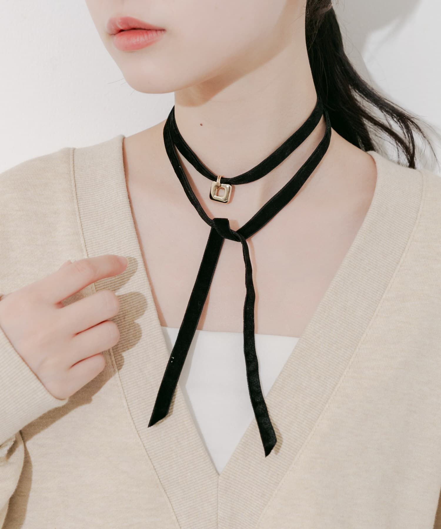 SMELLY「スクエアチャームベロアチョーカーネックレス」|ネックレス|