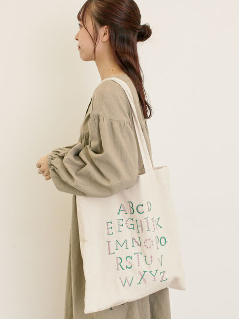 Samansa Mos2「【マカベアリス&times;Samansa Mos2】刺繍トートバッグ」|その他|キナリ