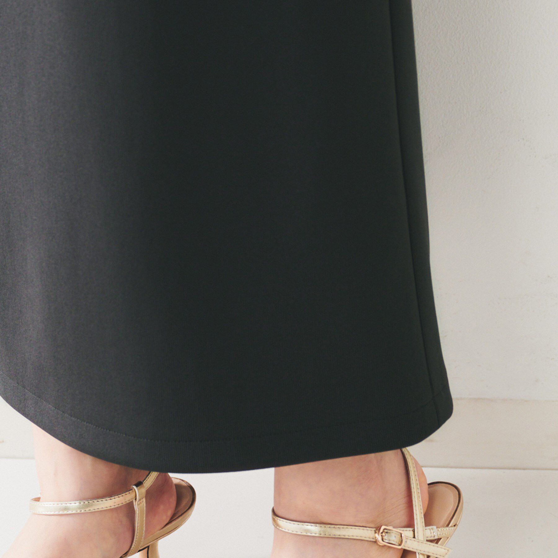 UNTITLED「【後ろウエストゴム/ストレッチ性/オンオフ】ジャージナロースカート」|スカート|