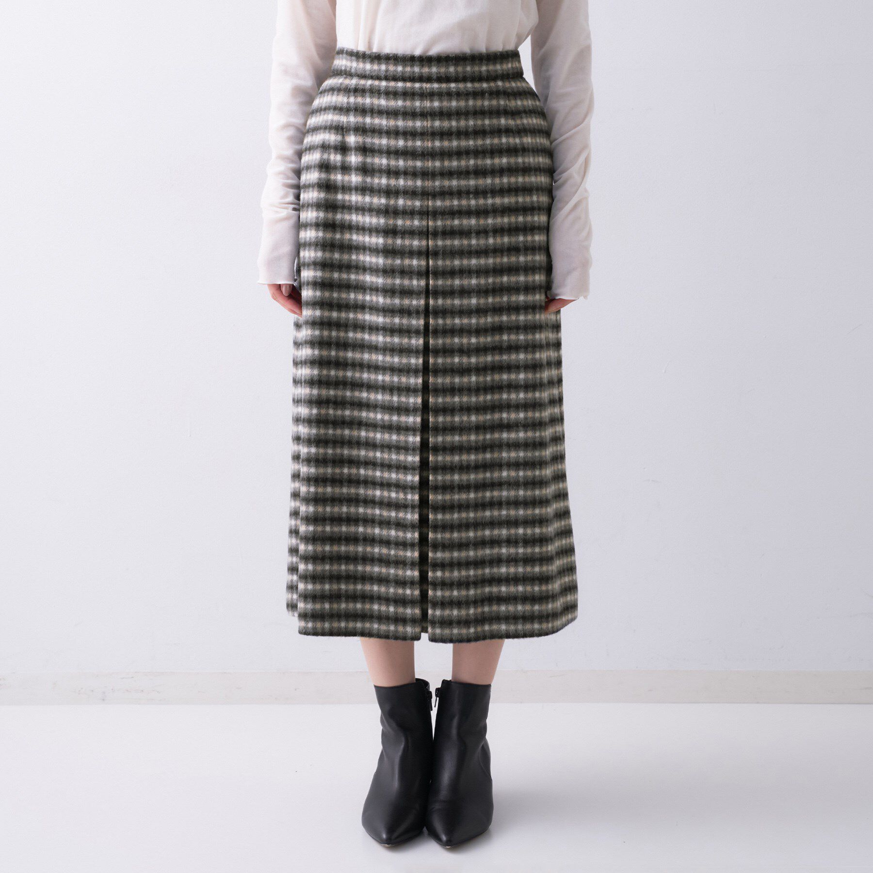 UNTITLED「【ふんわり/タイト見え】シャギーチェックスカート」|スカート|