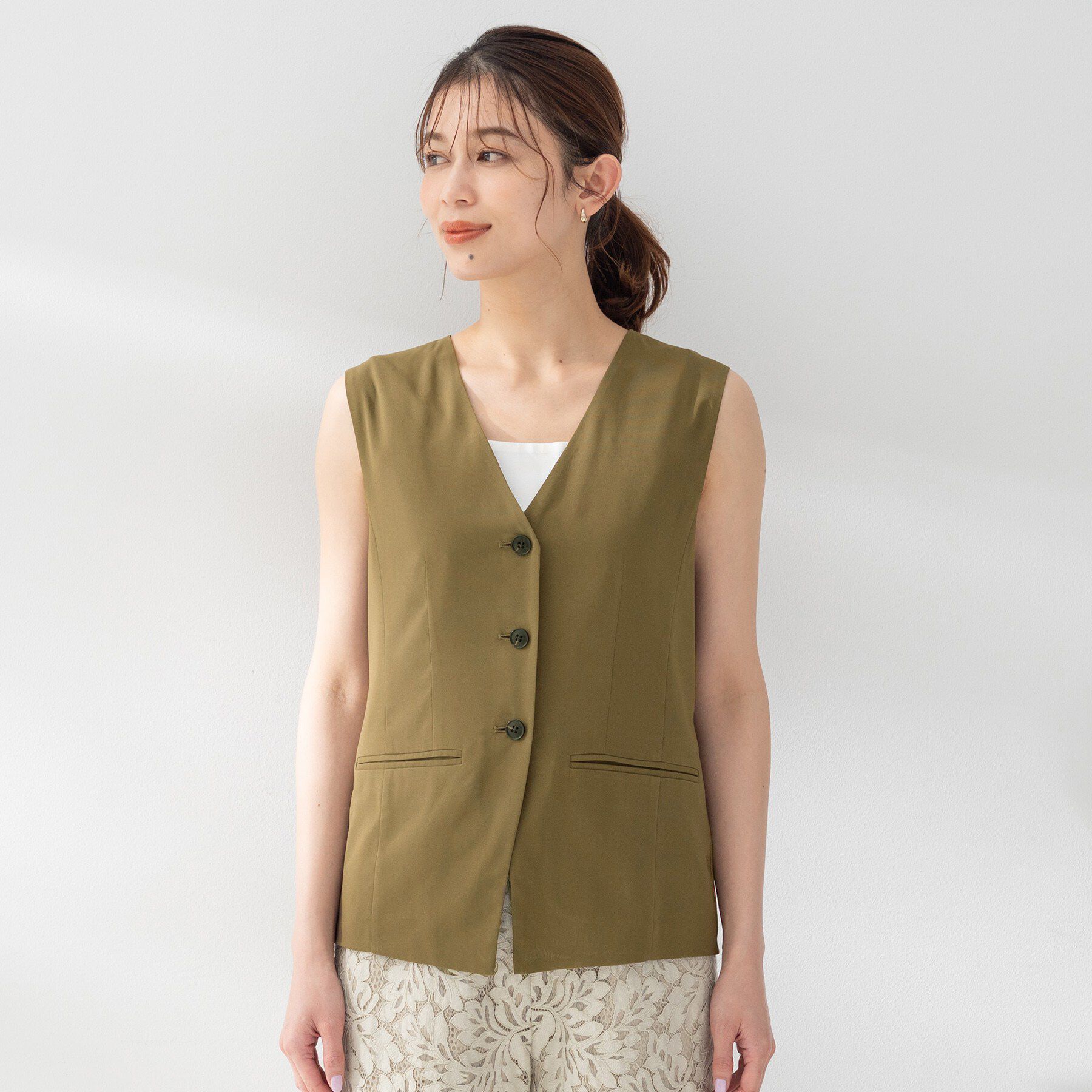 UNTITLED「【セットアップ可/接触冷感/通気性】ドライシアーVネックジレ」|ベスト・ジレ|