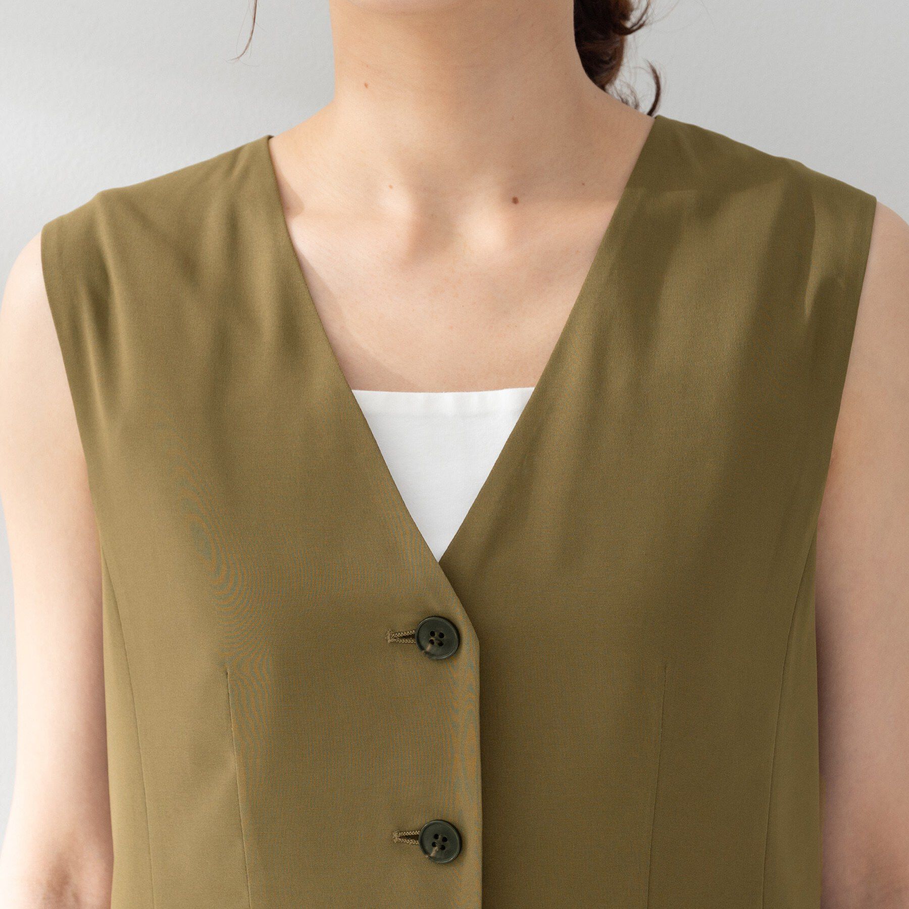 UNTITLED「【セットアップ可/接触冷感/通気性】ドライシアーVネックジレ」|ベスト・ジレ|