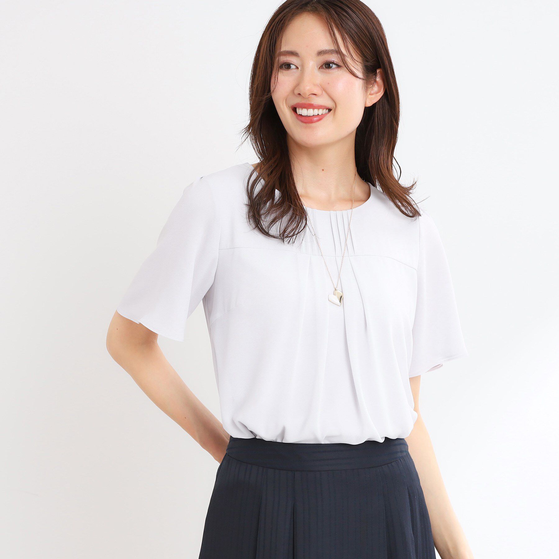 Reflect「【マシンウォッシュ可】横切替ピンタックデザインブラウス」|シャツ・ブラウス|ライトグレー(011