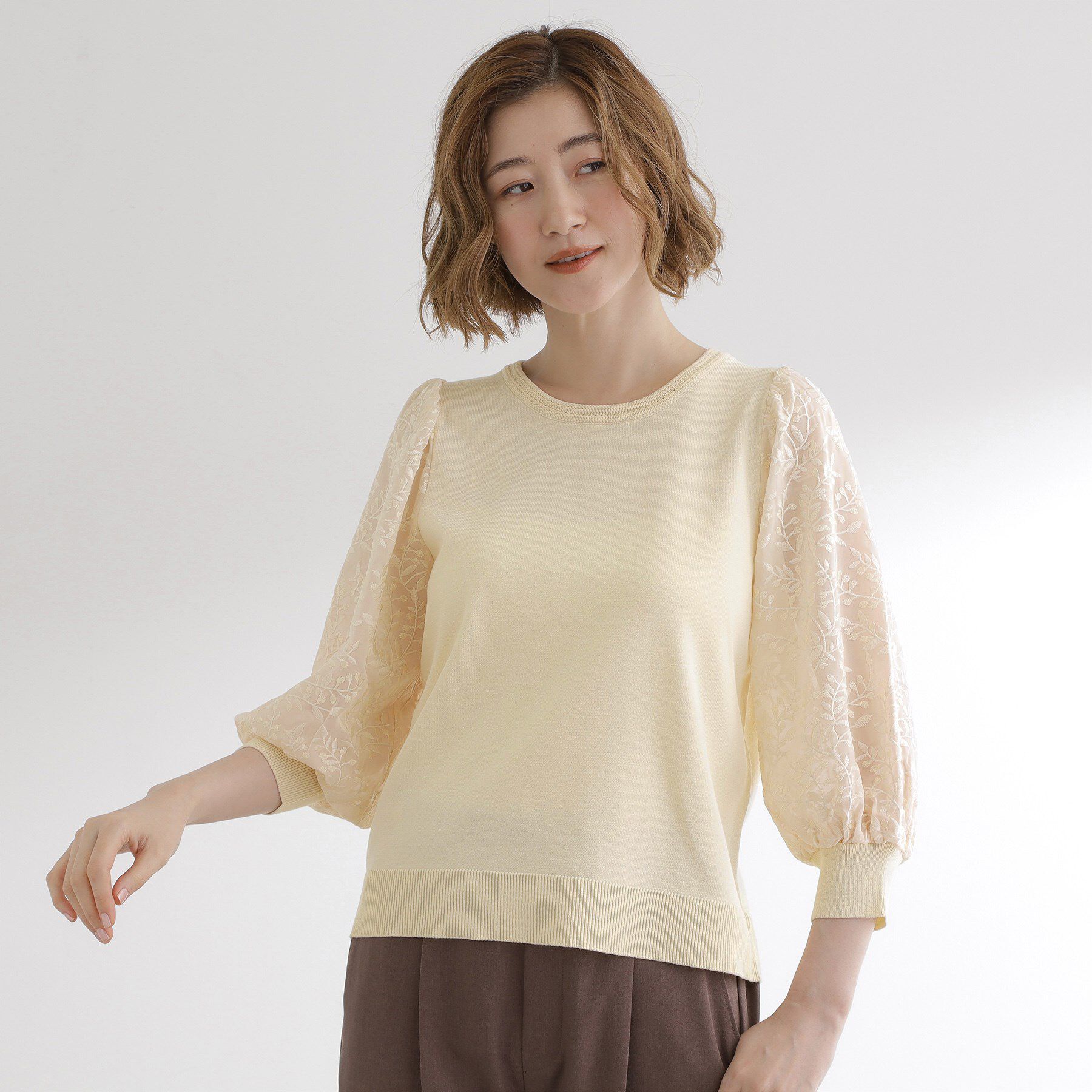 grove「【二の腕カバー】繊細さと上品さをまとう袖刺繍プルオーバーニット」|ニット・セーター|