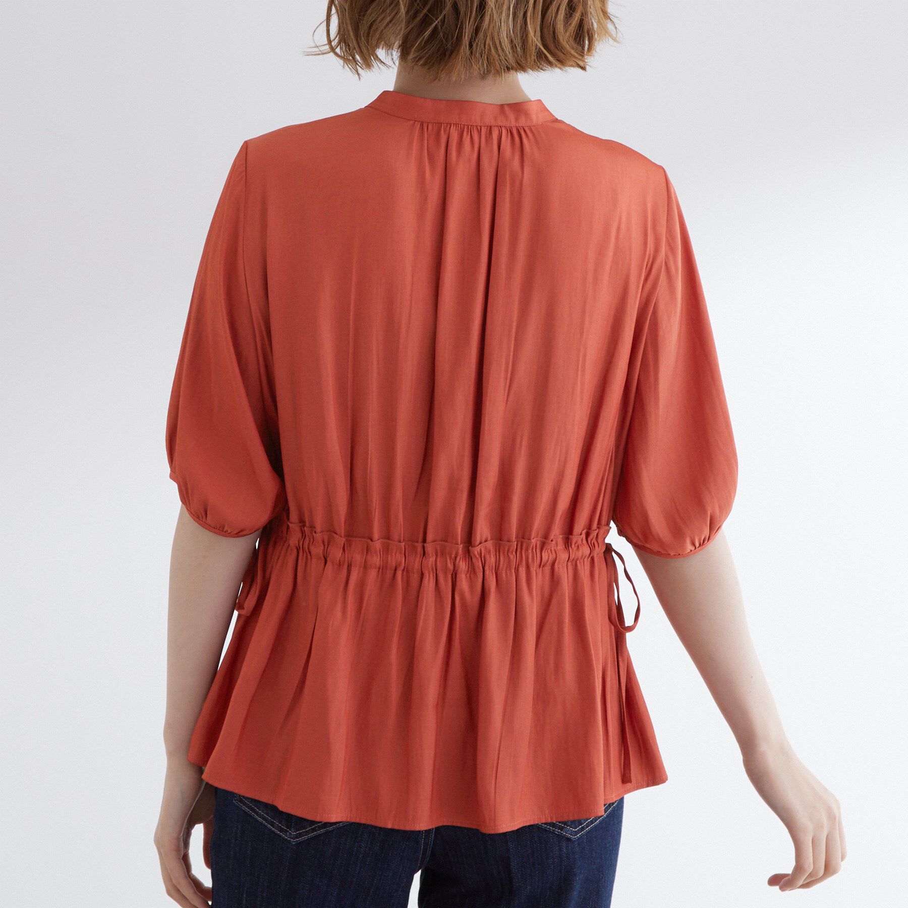 grove「【二の腕/体型カバー】メリハリシルエットが叶うシャーリングブラウス」|シャツ・ブラウス|