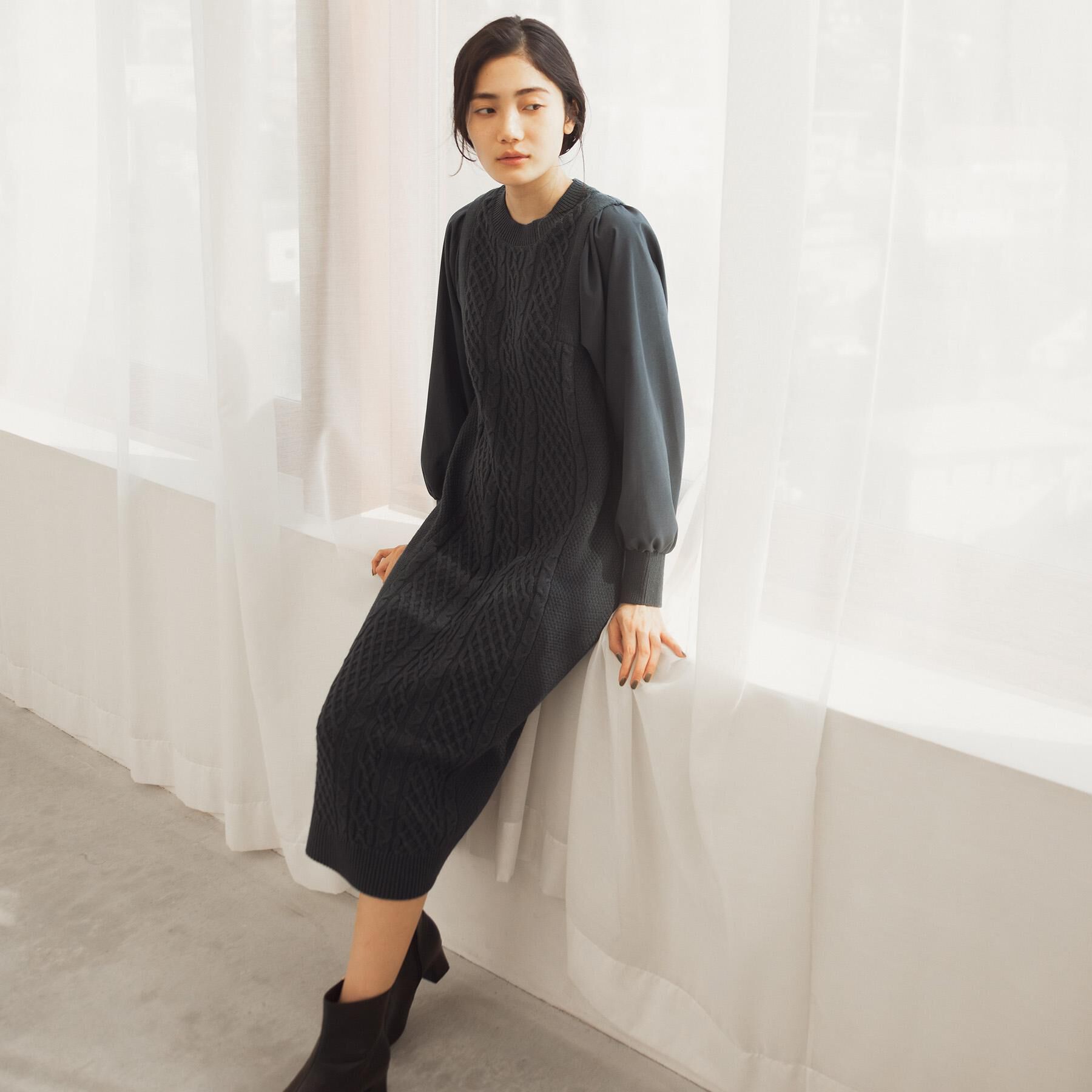 grove「一枚で華やぐ、袖布帛ケーブルニットワンピース」|ワンピース|