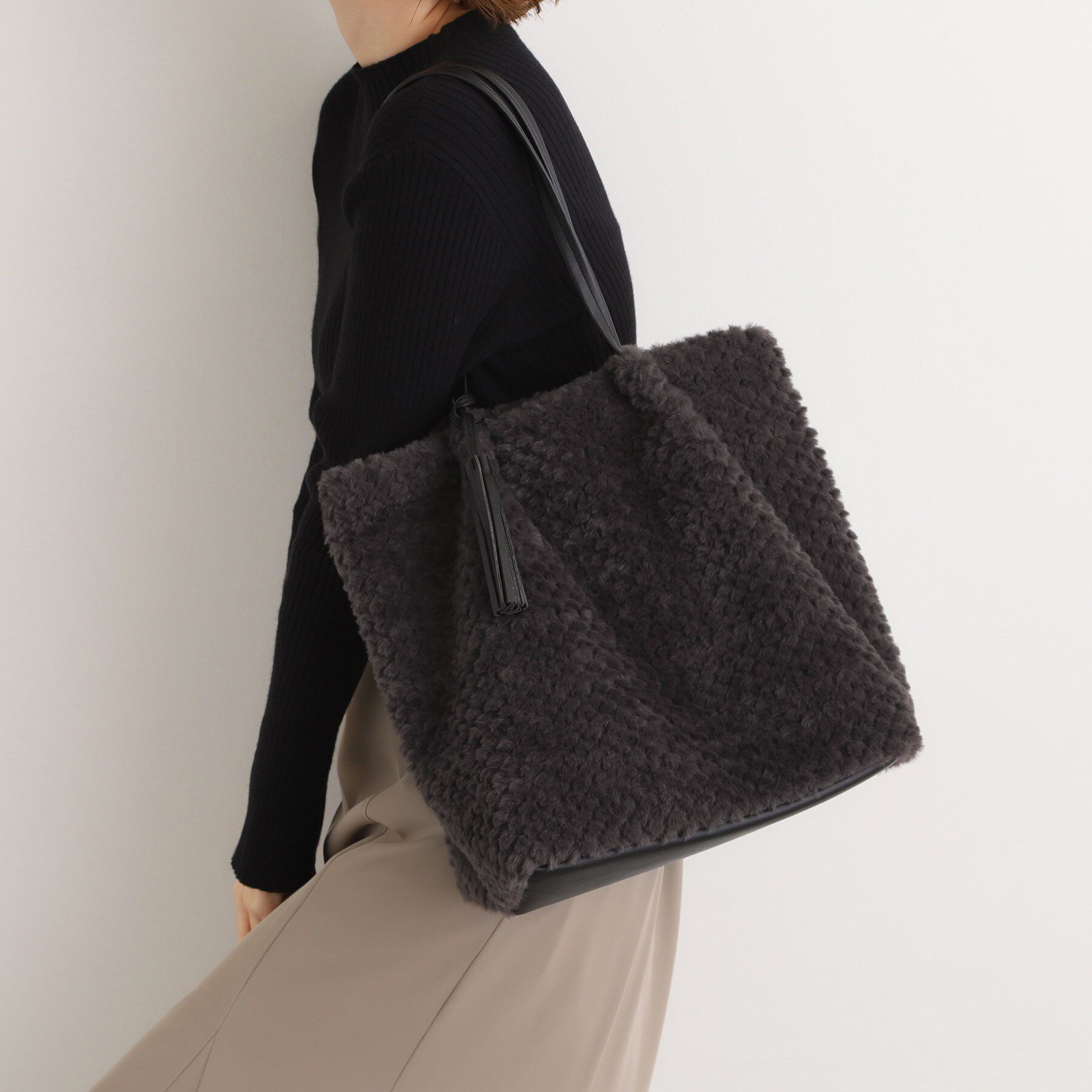 grove「ポコポコエコファータッセルトート」|トートバッグ|ダークグレー(014