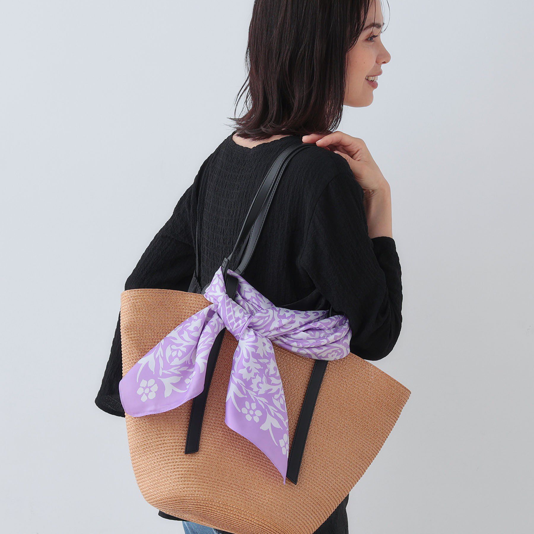 INDIVI「【90cm四方】ボタニカル柄大判スカーフ」|バンダナ・スカーフ|