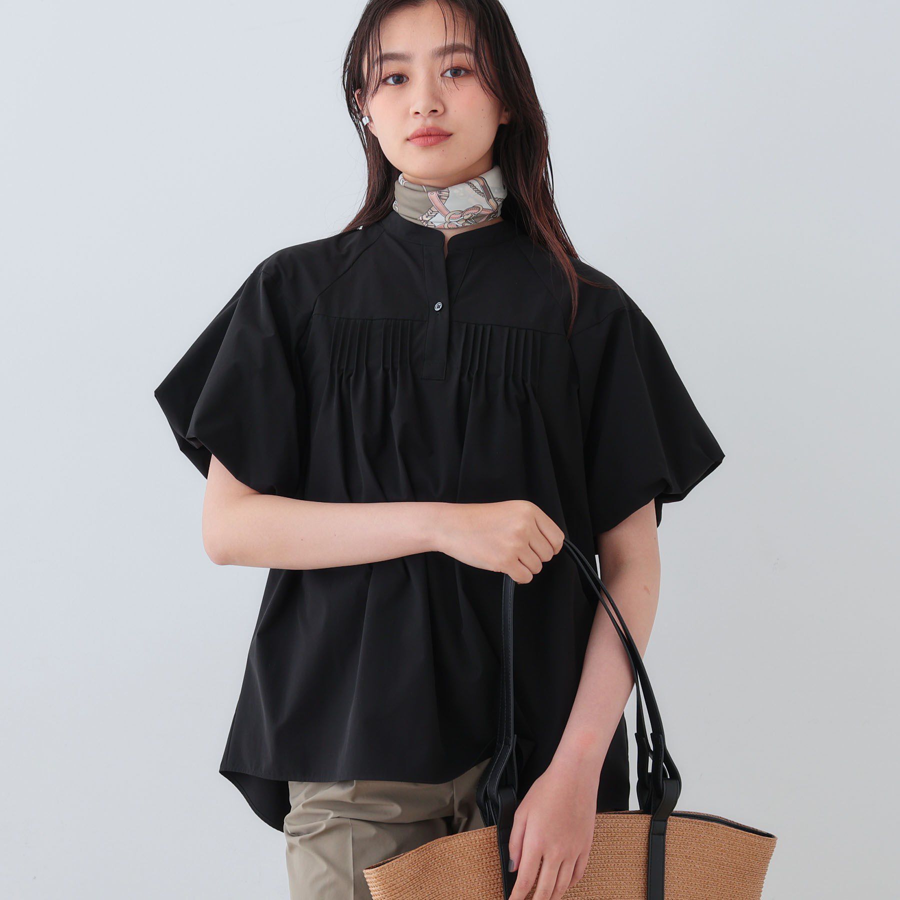 INDIVI「【通気性◎撥水／UV／SETUP可能】アクティブブラウス」|シャツ・ブラウス|ブラック(619)