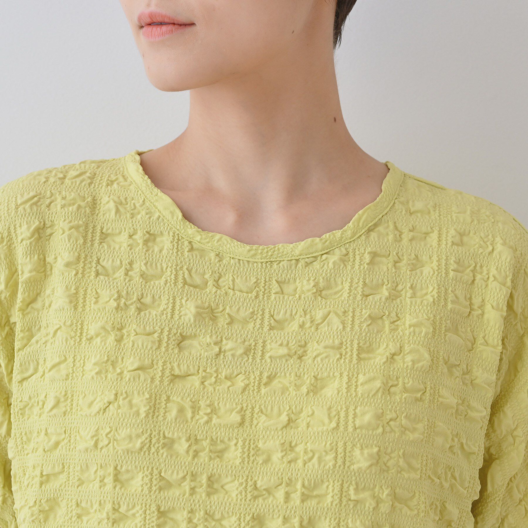 INDIVI「【洗える／凹凸素材／UVケア】コンパクトトップス」|Tシャツ・カットソー|