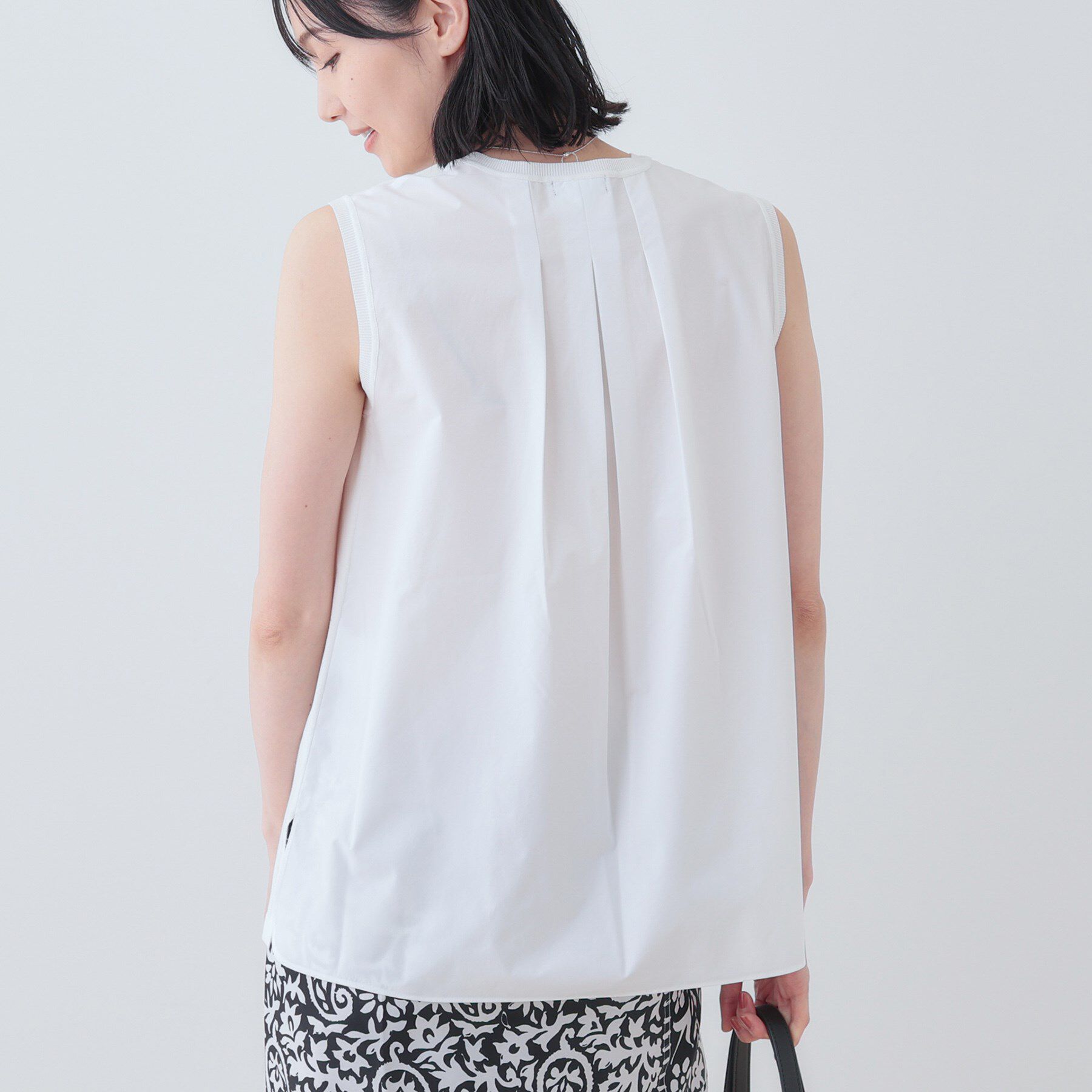 INDIVI「【洗える】切り替えノースリーブニット」|ニット・セーター|