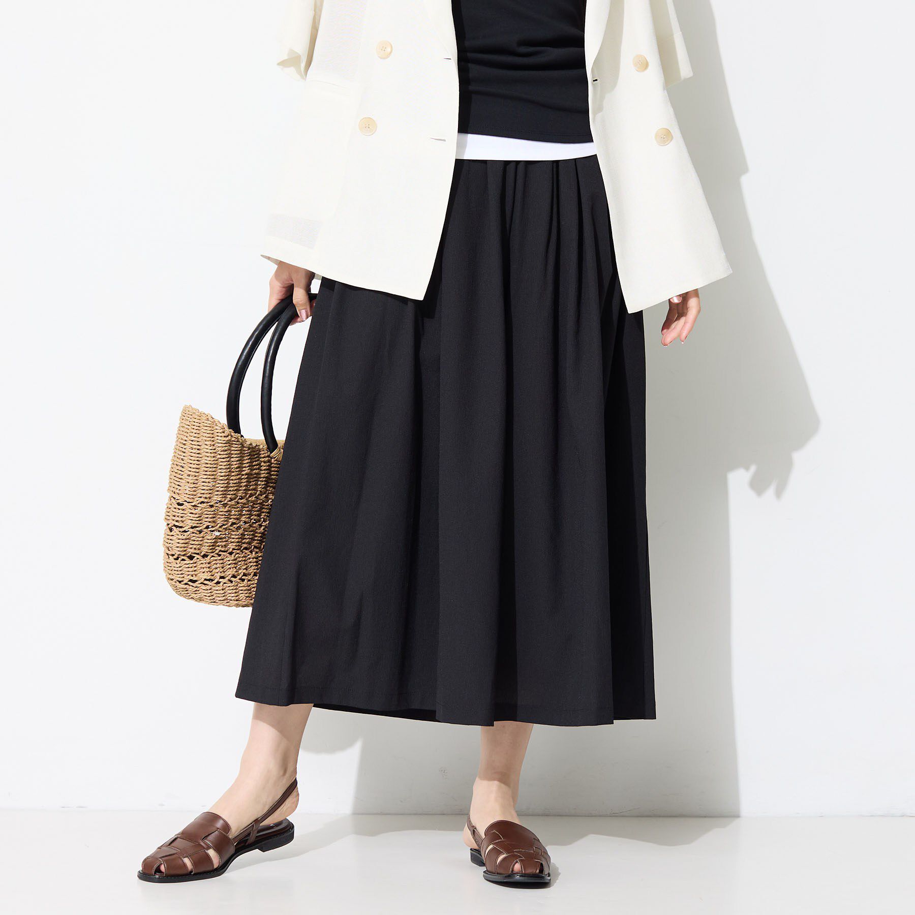 INDIVI「【クールエアー素材／UVケア／セットアップ可能】エアリーフレアパンツ」|その他|ブラック(019)