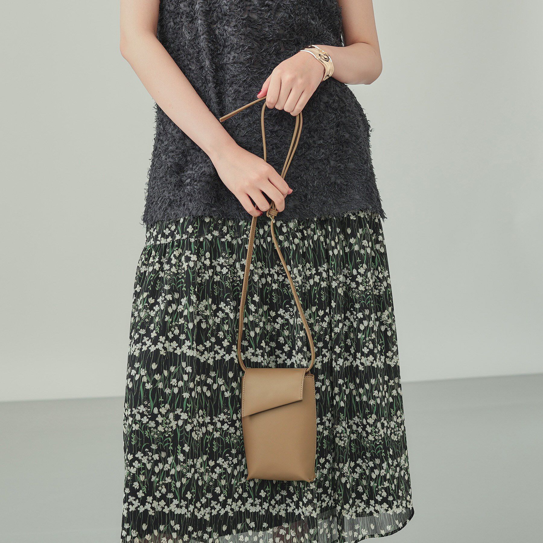 INDIVI「フラップポシェット」|ショルダー・メッセンジャー|ベージュ(052)