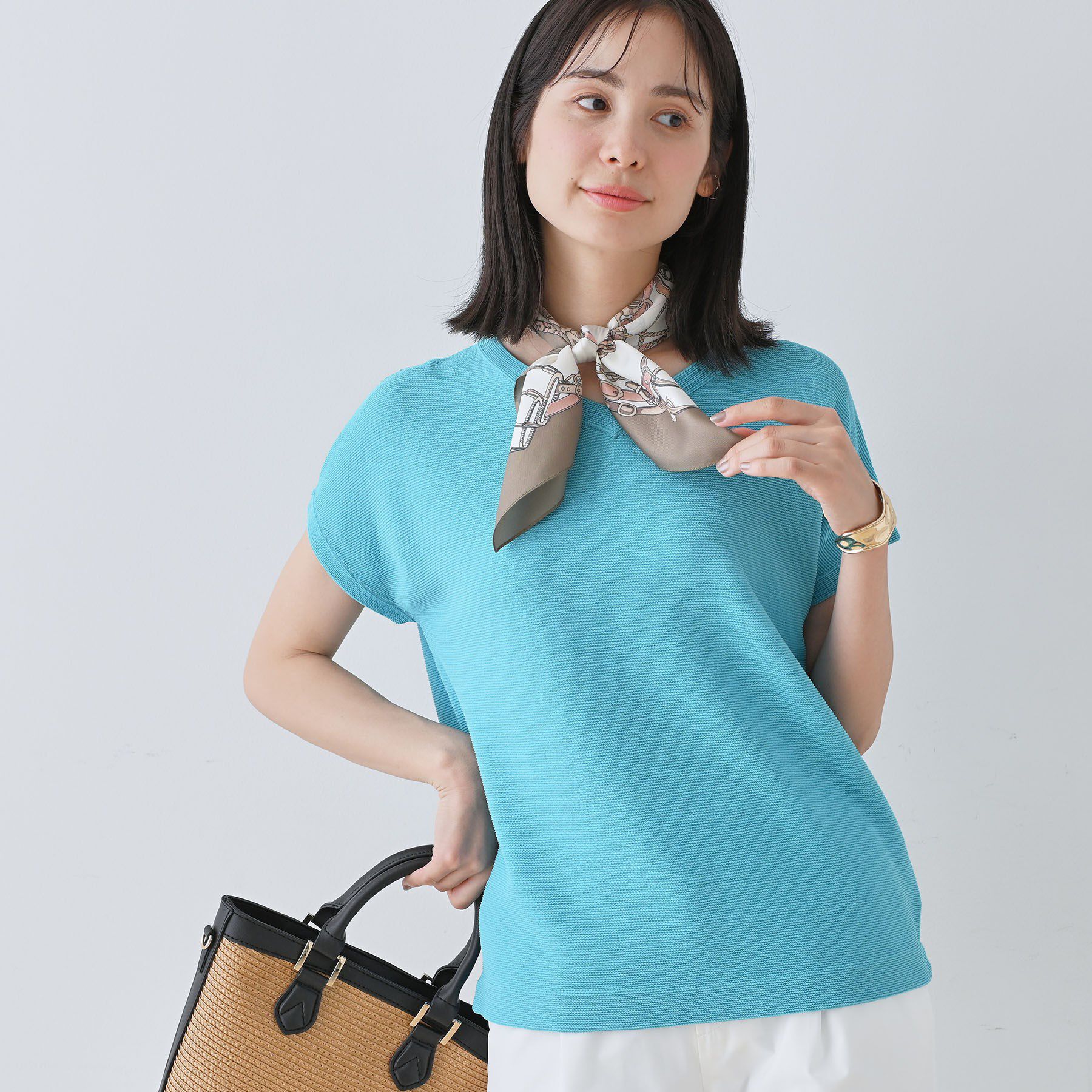 INDIVI「【洗える】きれいめVネックニット」|ニット・セーター|ブルー(092)