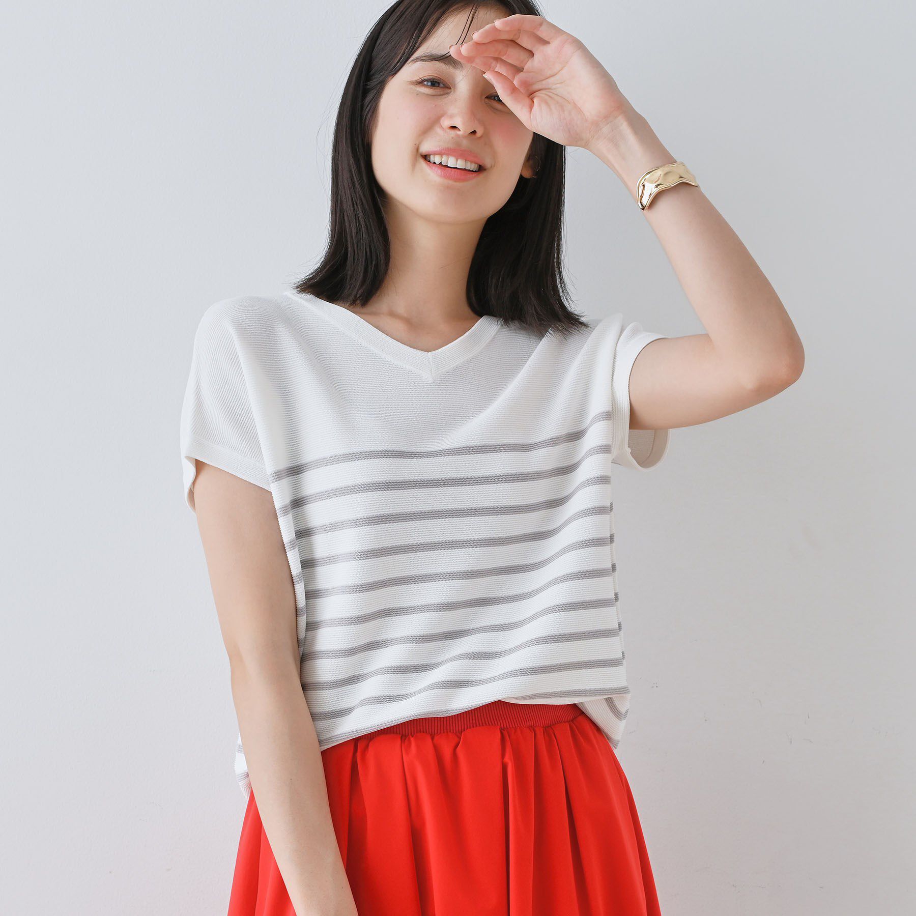 INDIVI「【洗える】きれいめVネックニット」|ニット・セーター|ホワイト(301)