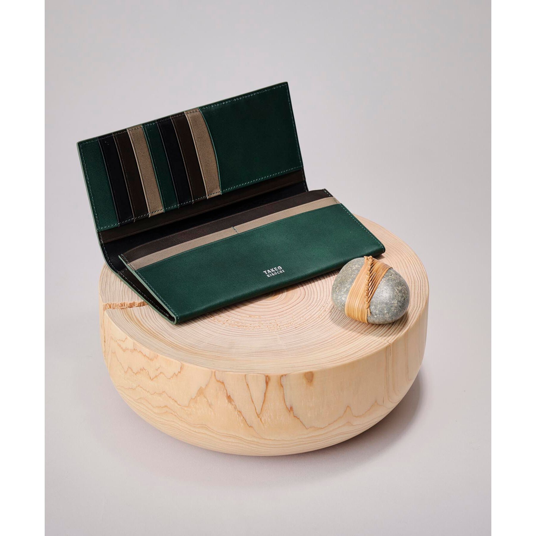 TAKEO KIKUCHI「アンティーク調レザー 2つ折り長財布」|財布|グリーン(524)