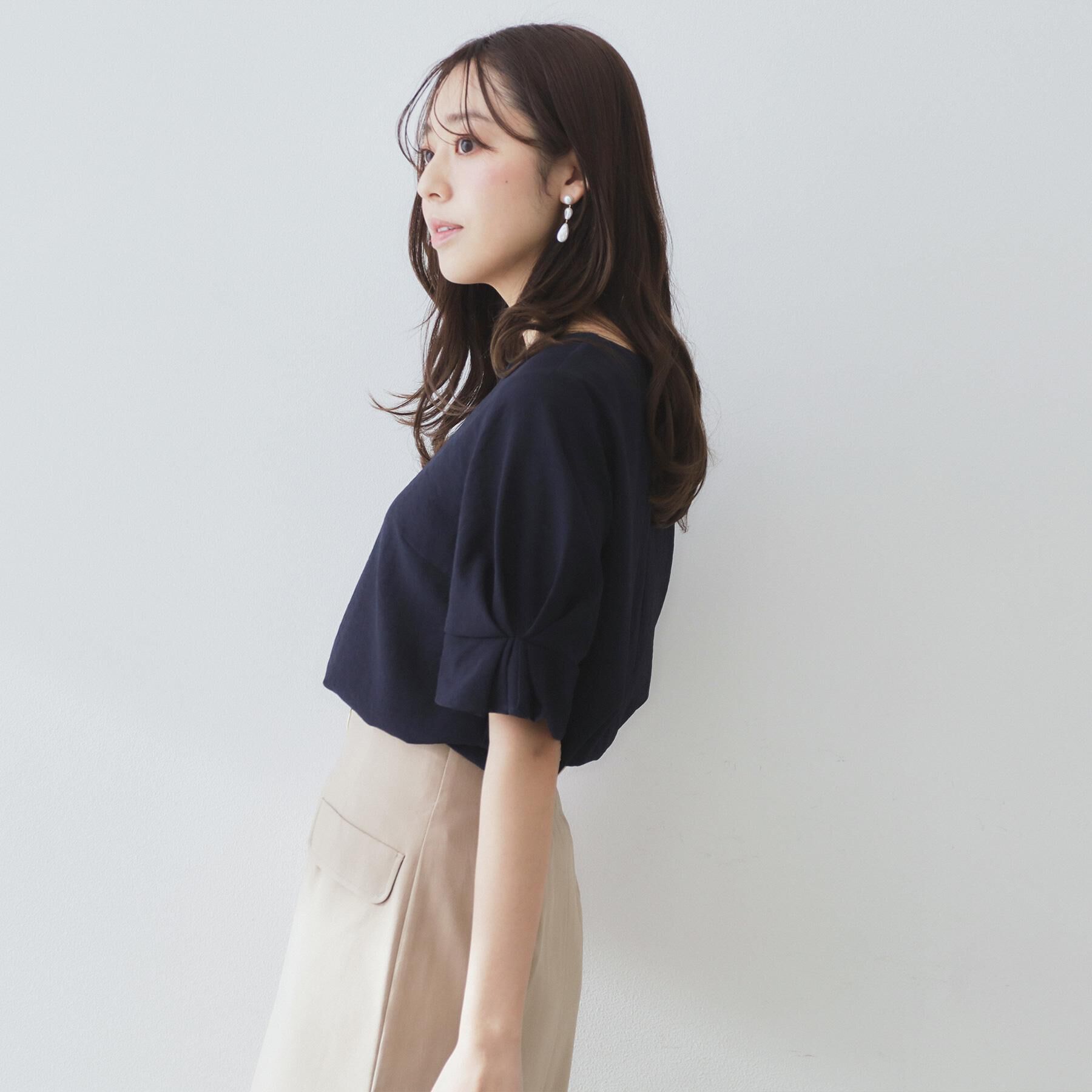 index「《8色展開/XS-LLサイズ》タックパフスリーブブラウス【洗濯機洗い可/吸水速乾/防シワ/抗ピル】」|シャツ・ブラウス|