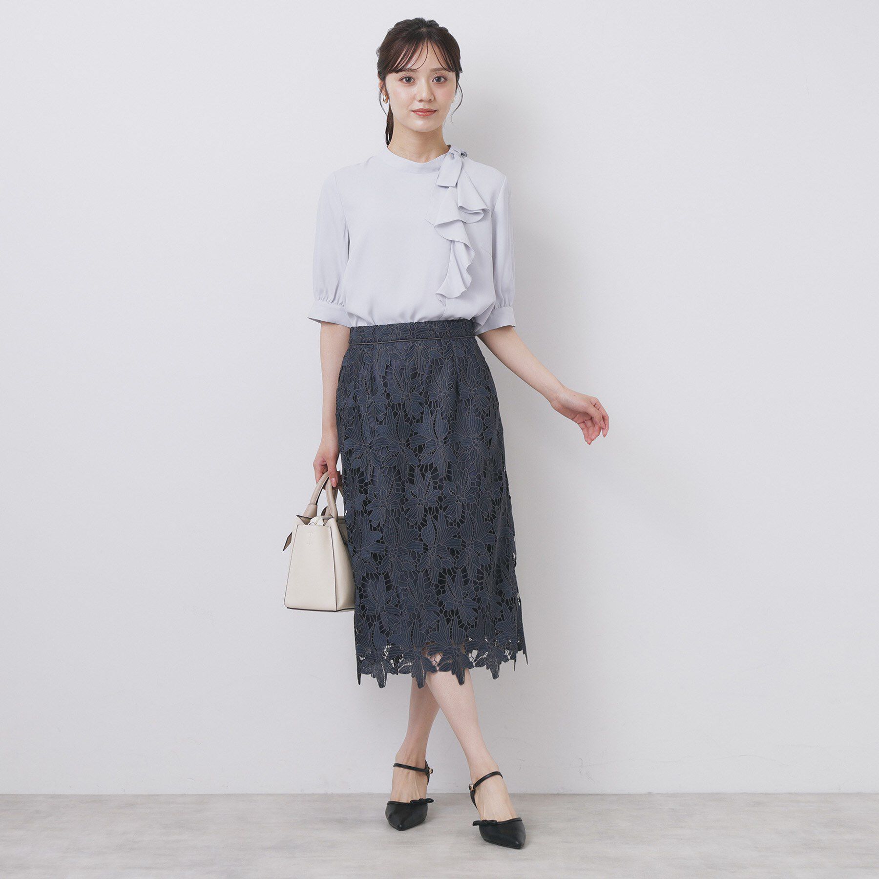 index「ロールカラーアシメフリルリボンブラウス【洗濯機洗い可/イージーアイロン】」|シャツ・ブラウス|